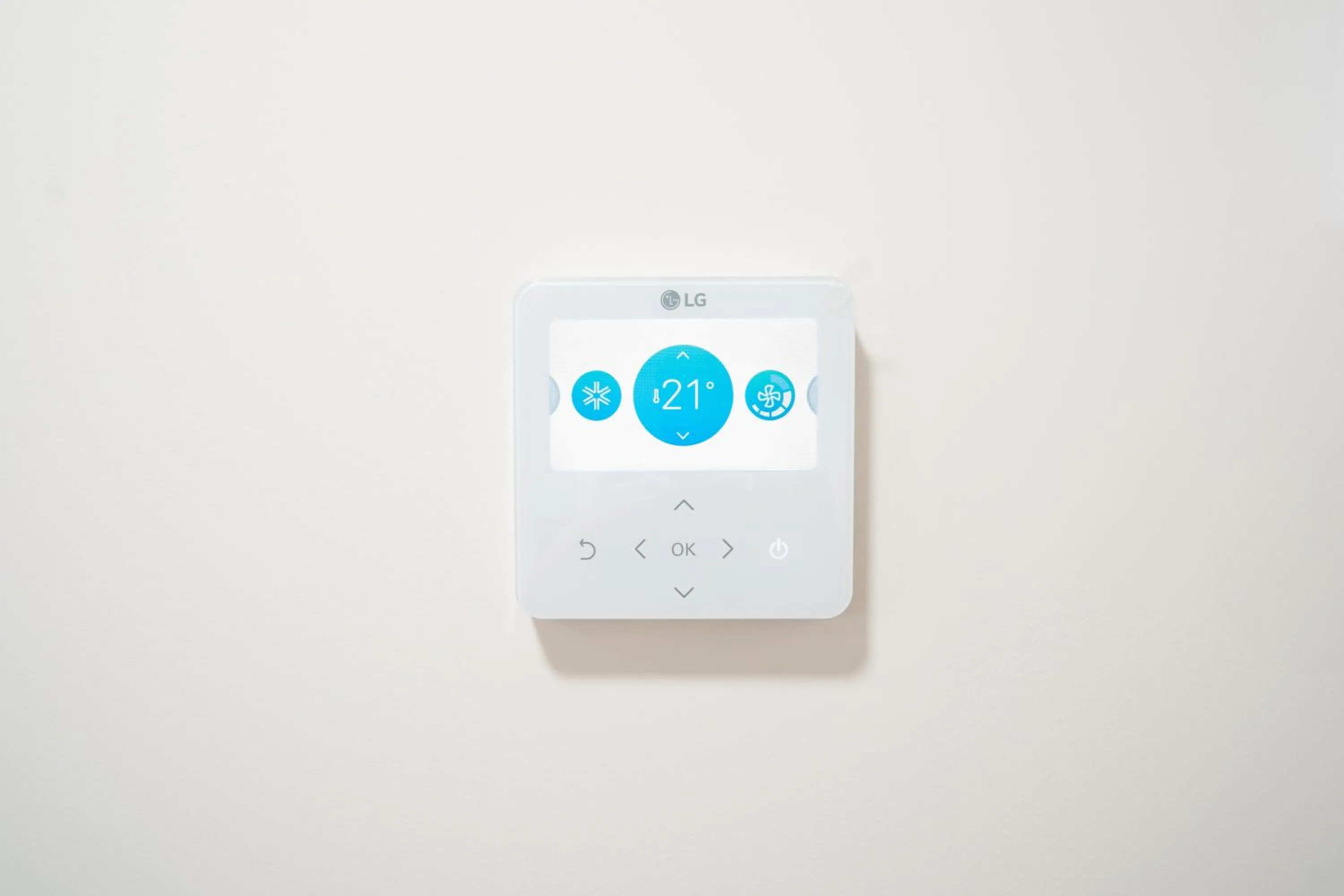 air conditioner in Adventure Hostel Madrid