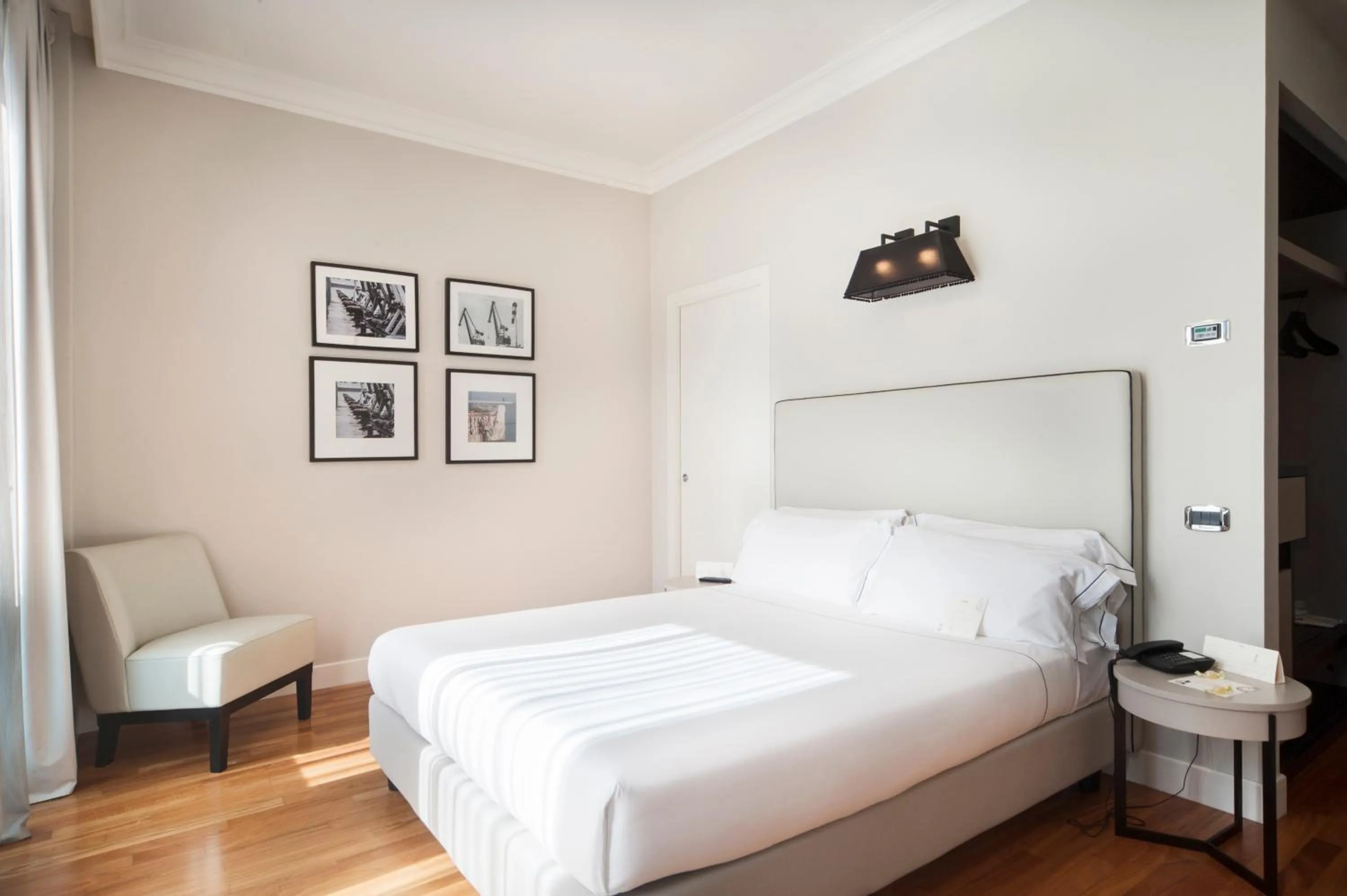 Bed in SeePort Hotel