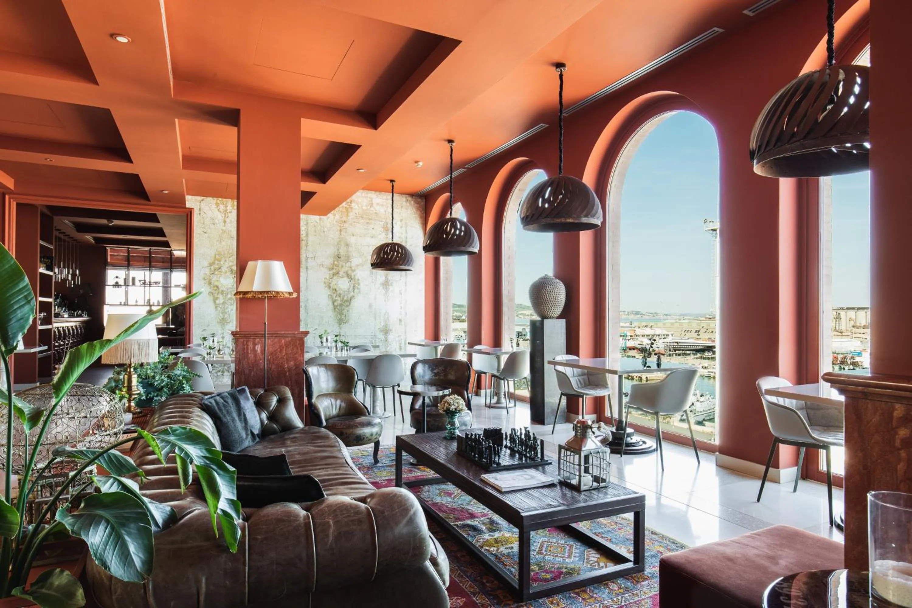 Restaurant/places to eat in SeePort Hotel