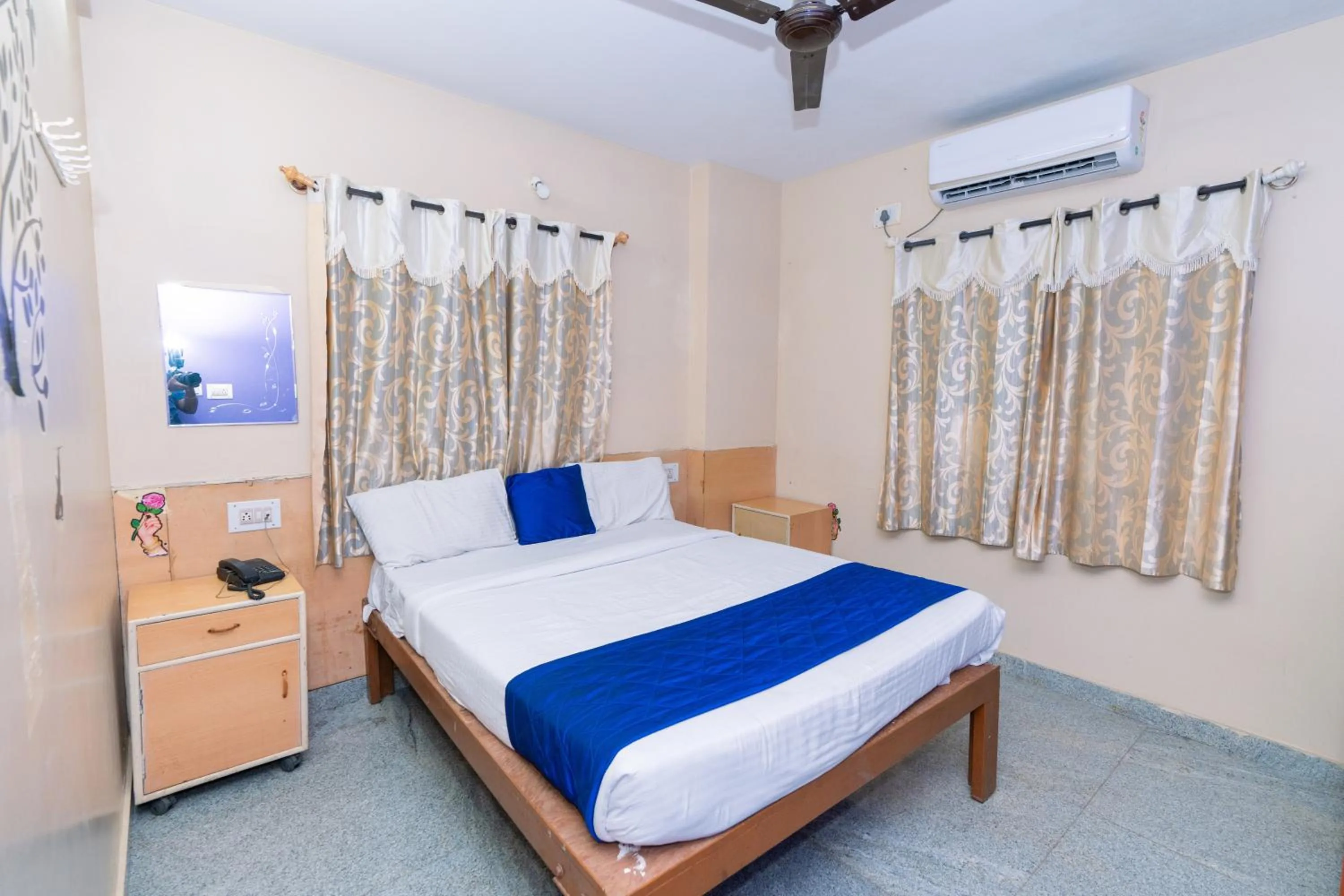 Bed in Hotel Natasha Regency Bangalore Airport