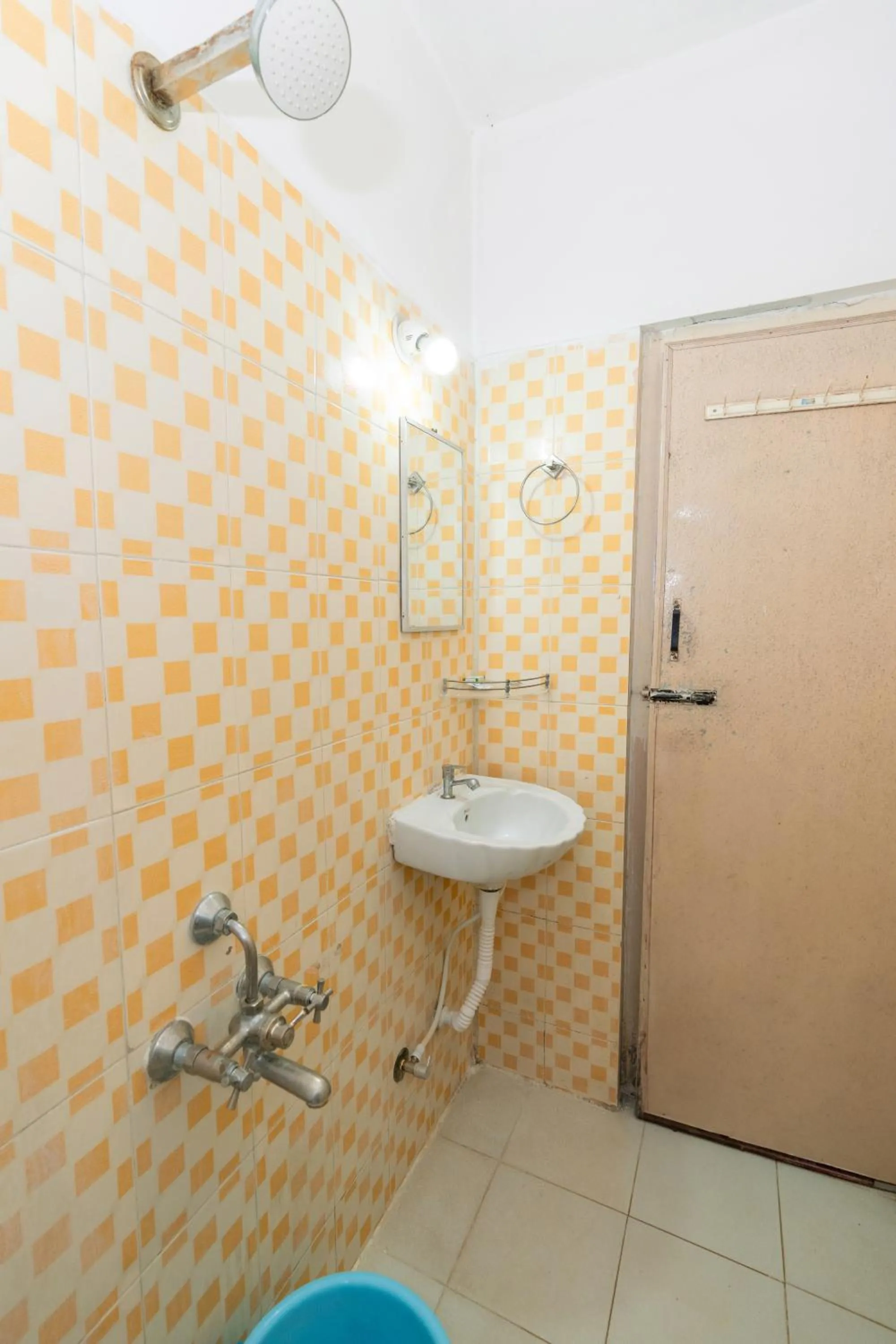 Shower in Hotel Natasha Regency Bangalore Airport