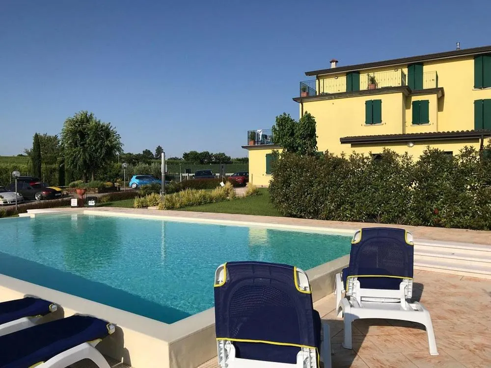 Swimming pool in Albergo quatro pini