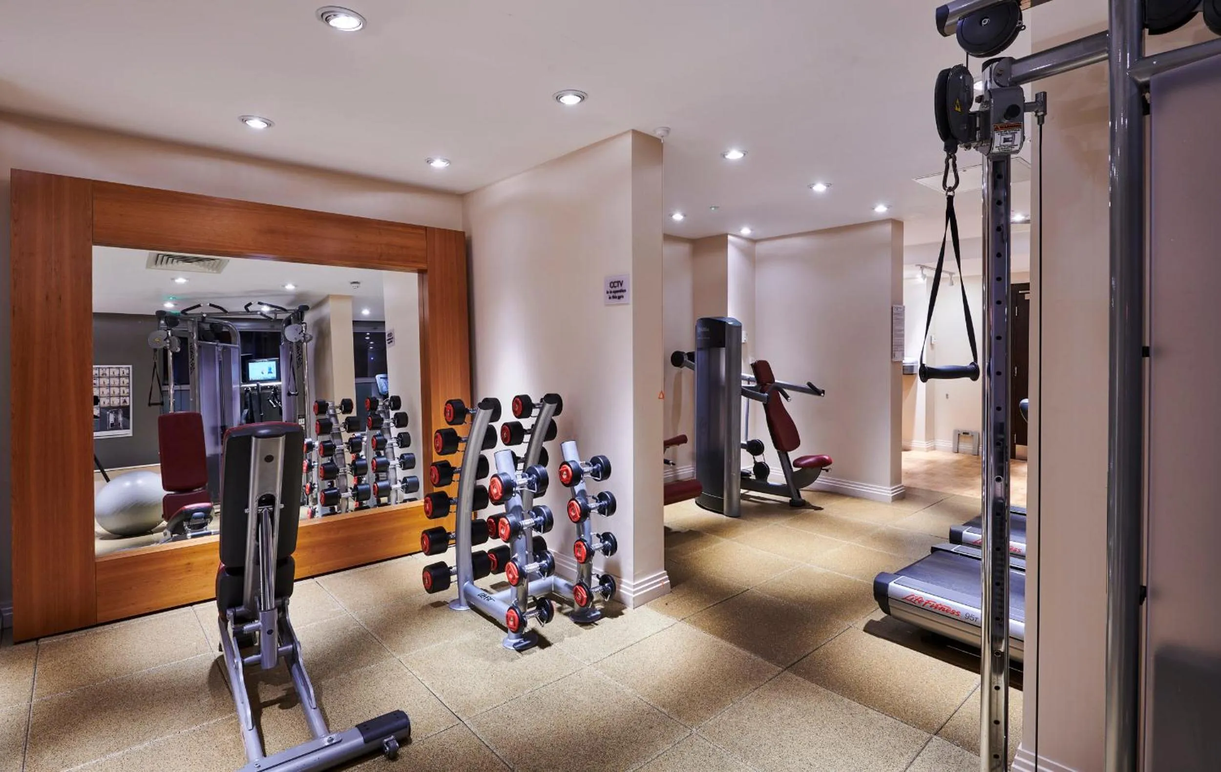 Fitness centre/facilities in DoubleTree by Hilton London Ealing