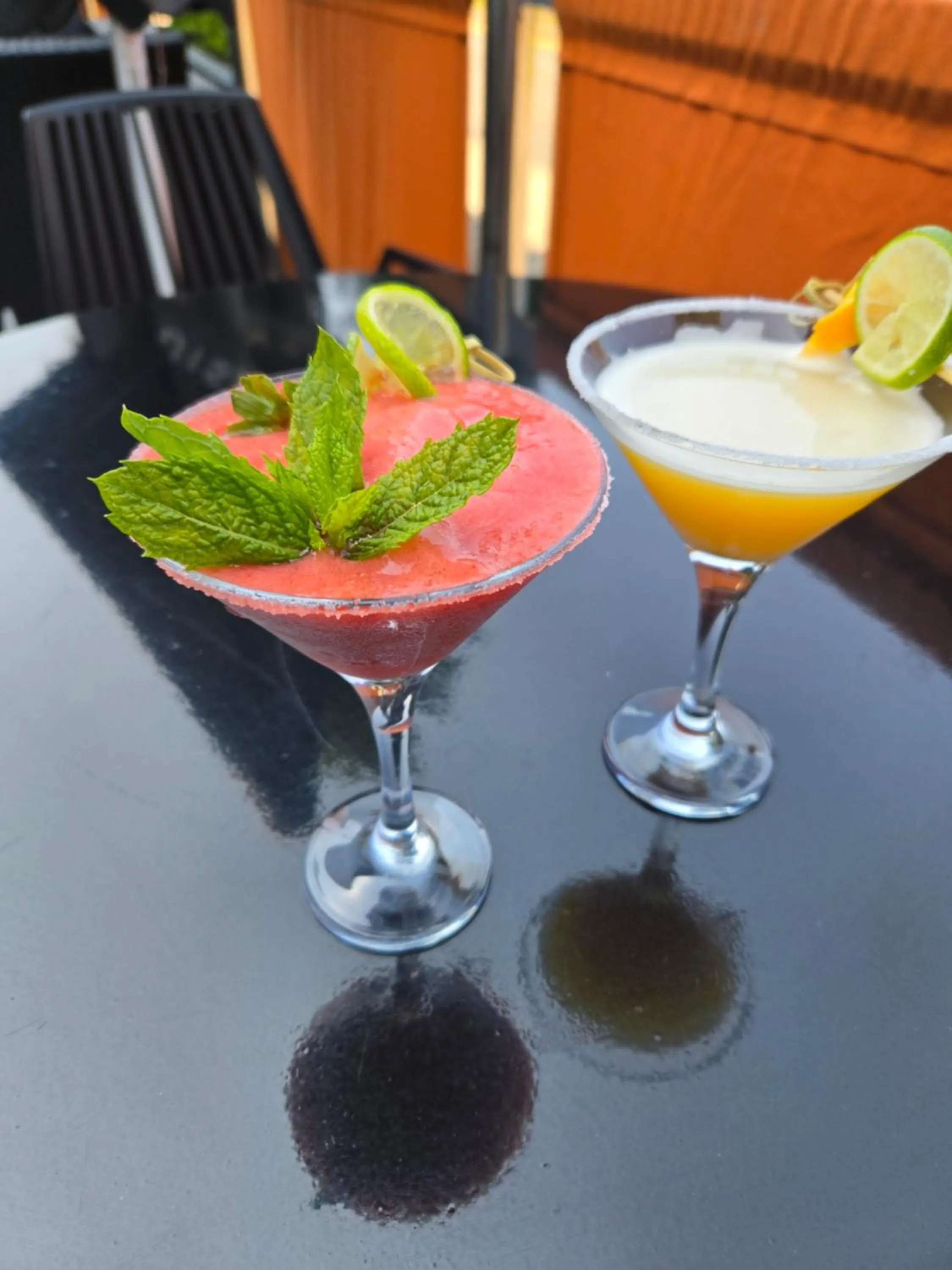 Lounge or bar in DoubleTree by Hilton London Ealing