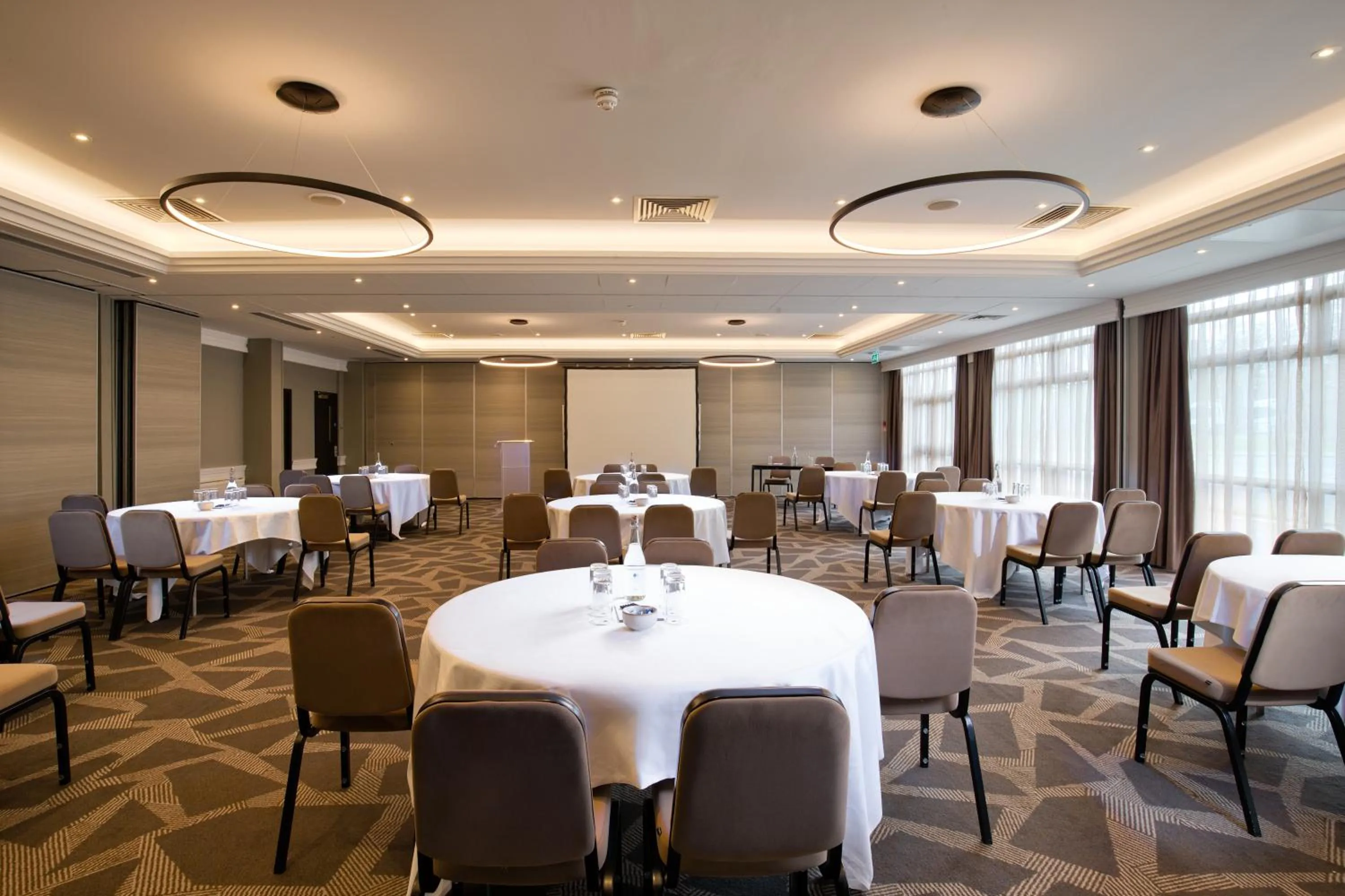 Banquet/Function facilities in DoubleTree by Hilton London Ealing