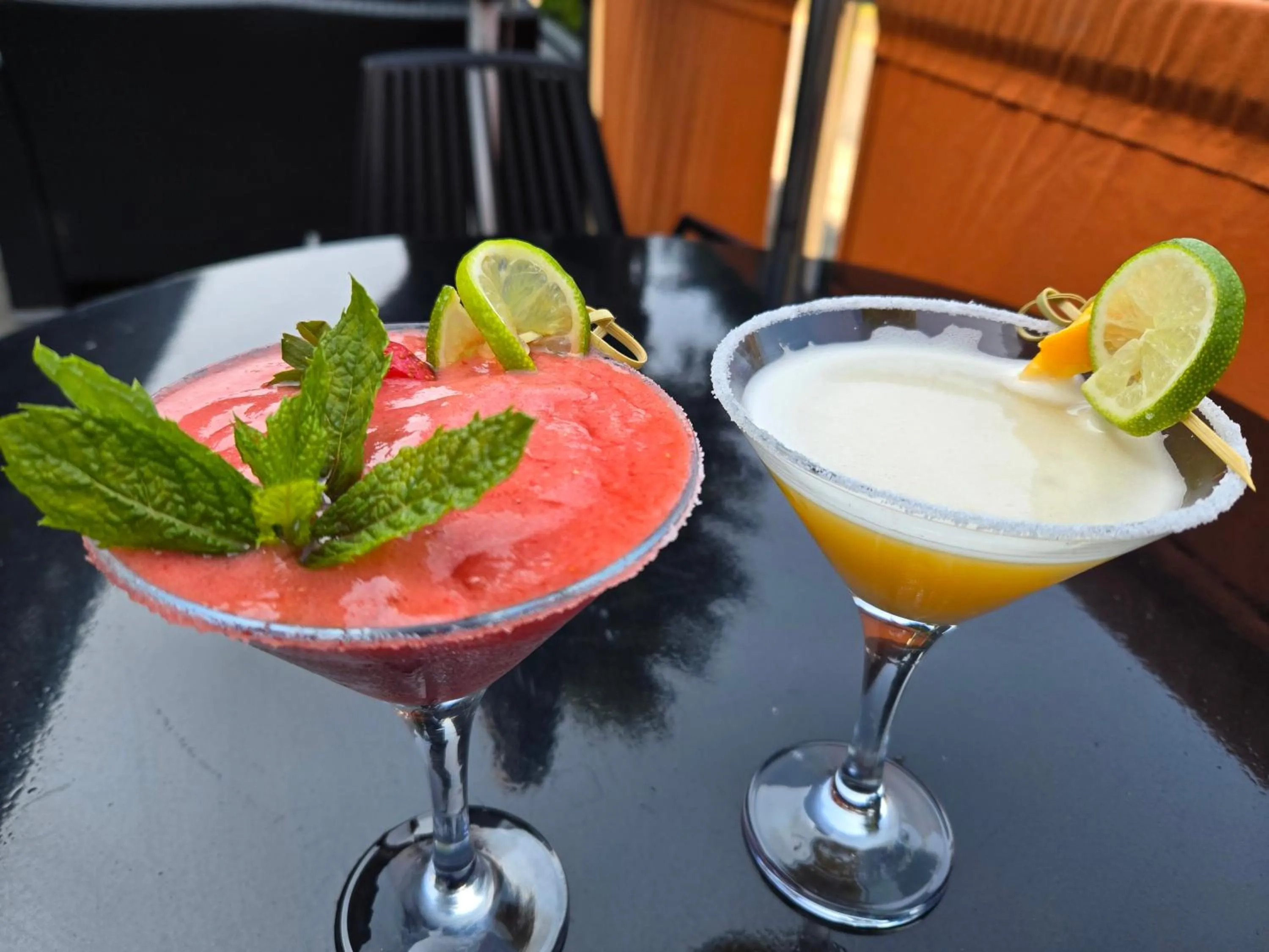 Lounge or bar in DoubleTree by Hilton London Ealing