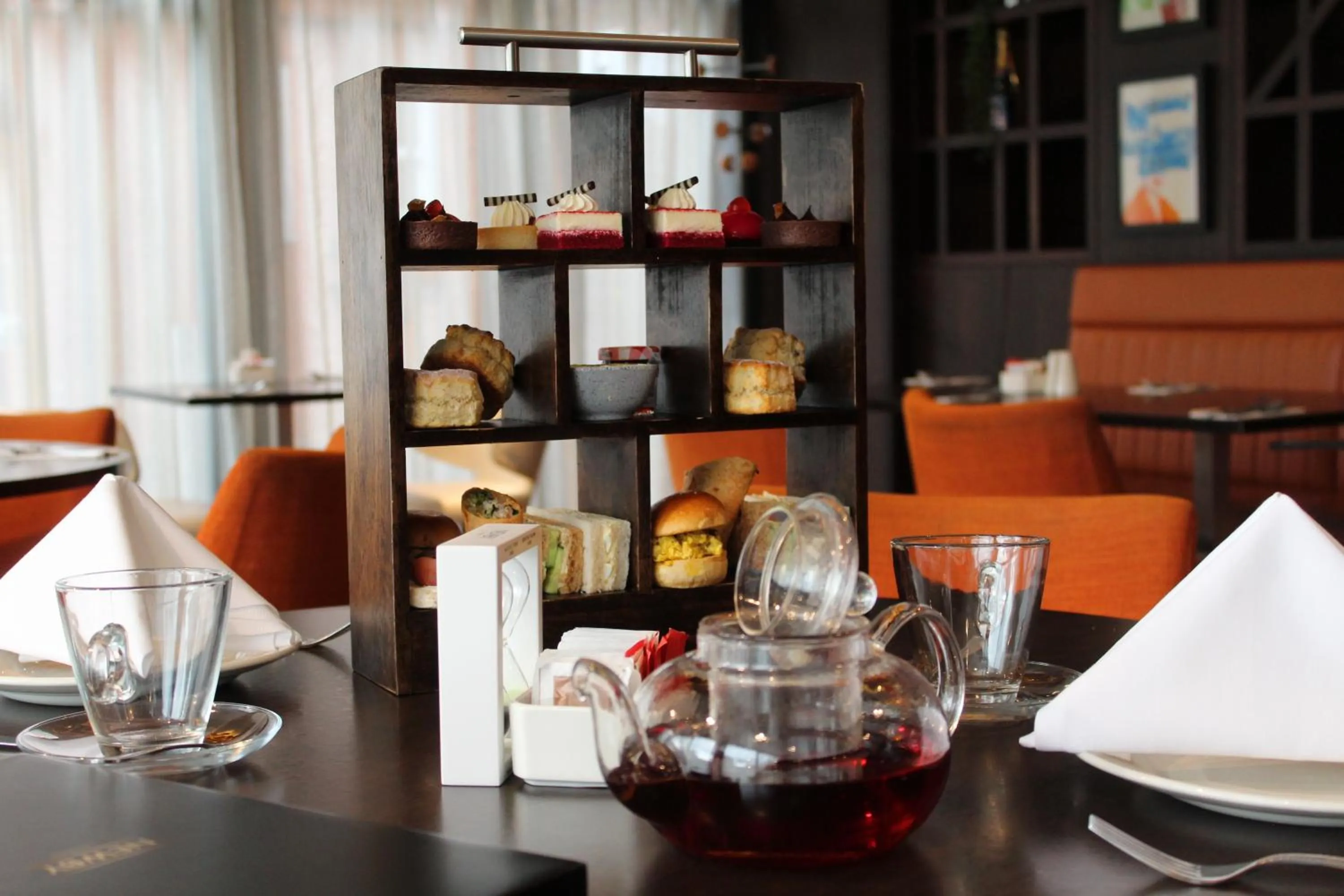 Restaurant/places to eat in DoubleTree by Hilton London Ealing