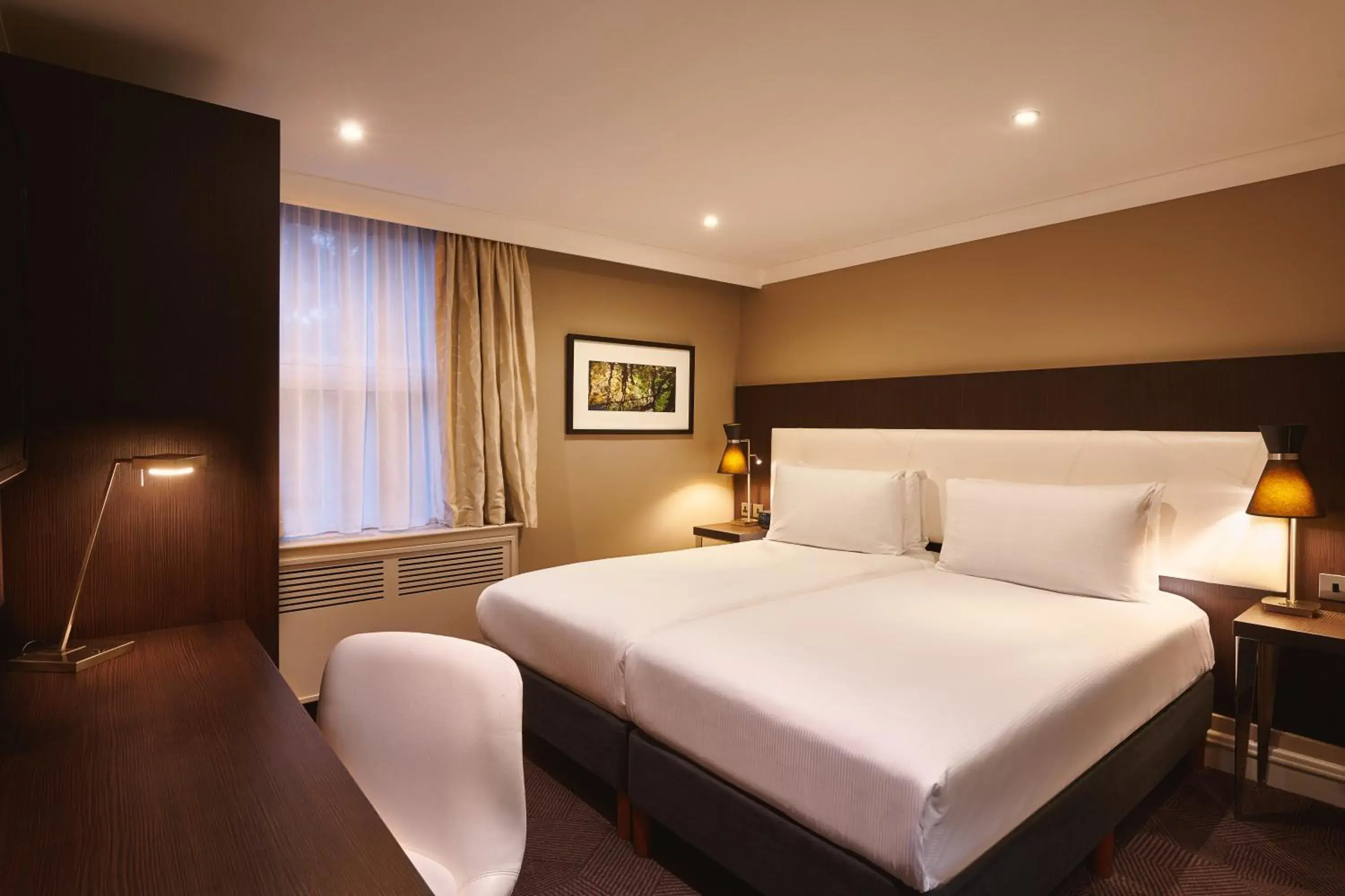 Deluxe King Room in DoubleTree by Hilton London Ealing Deluxe King Room in DoubleTree by Hilton London Ealing