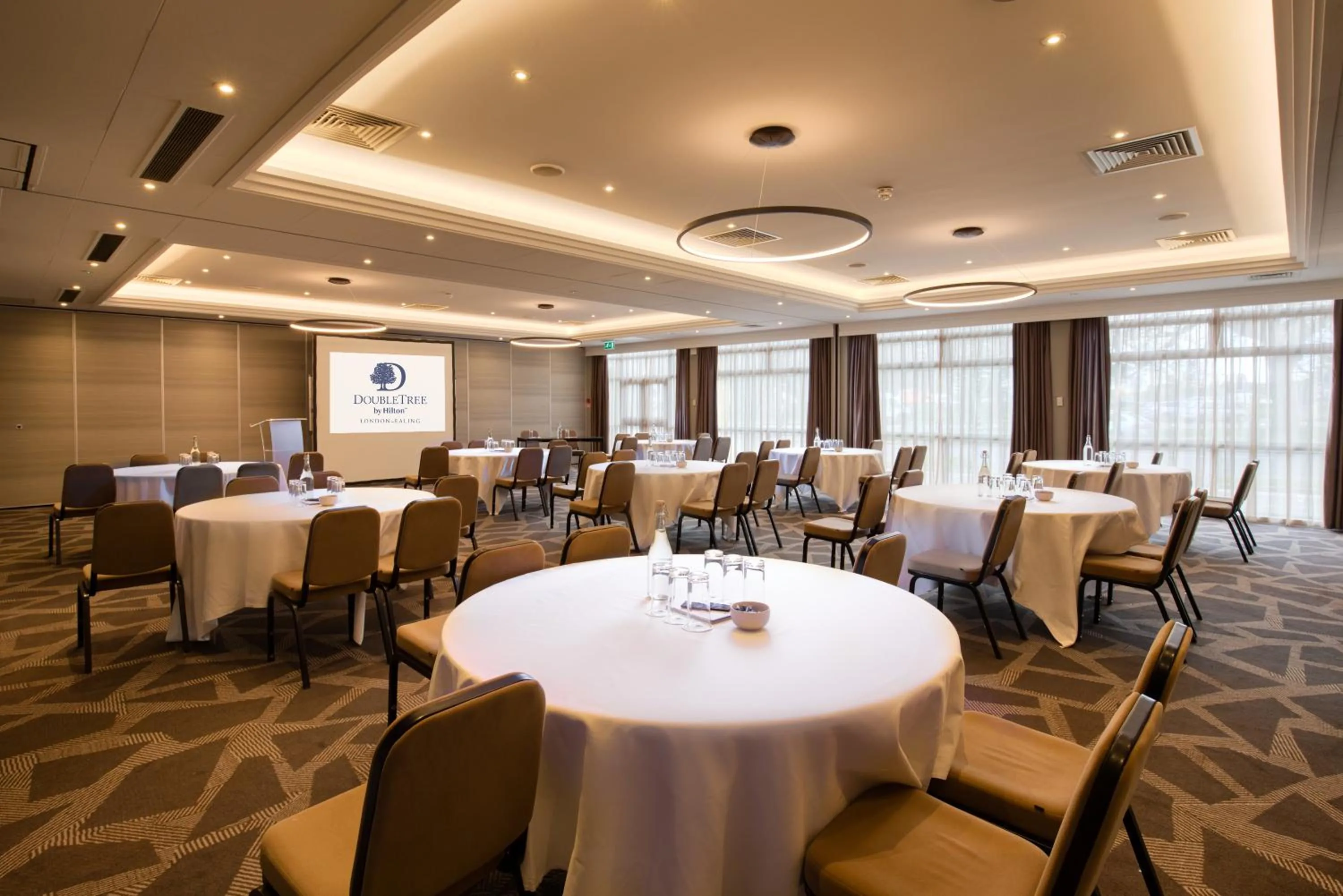 Banquet/Function facilities in DoubleTree by Hilton London Ealing