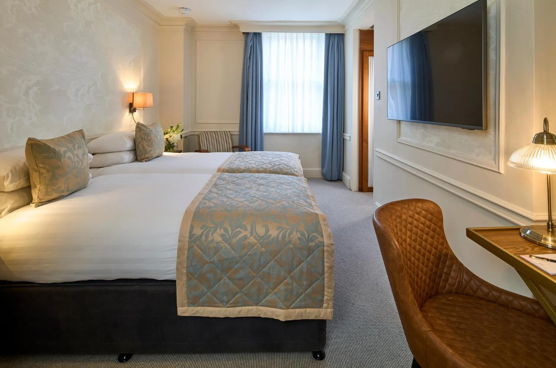 Bed in Sloane Square Hotel