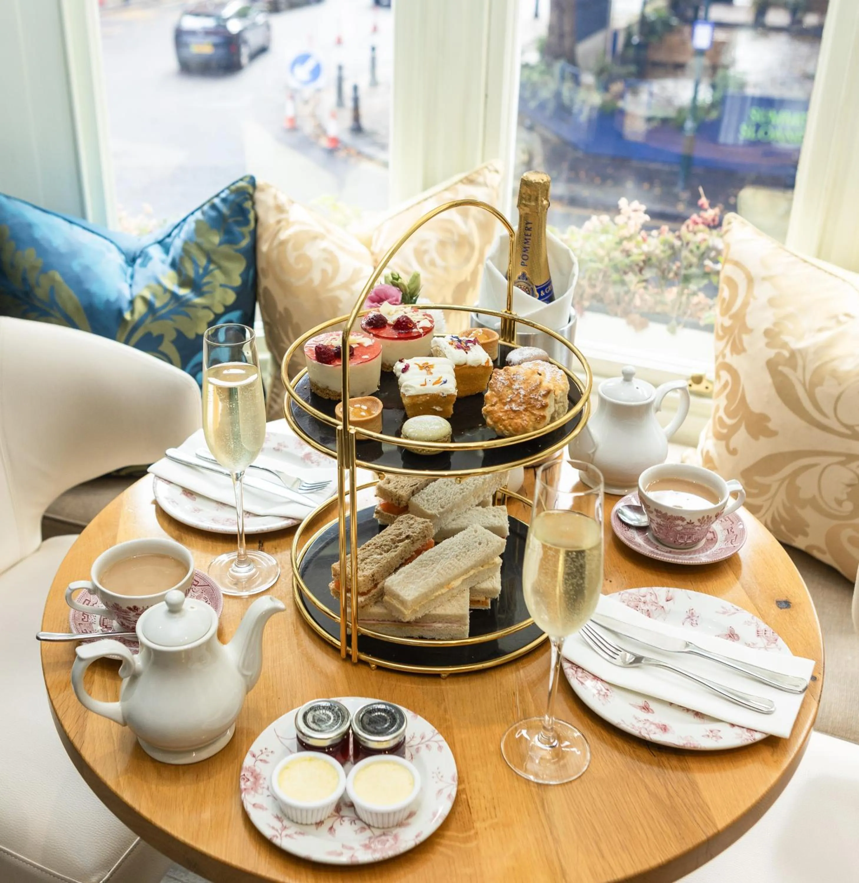 Lounge or bar in Sloane Square Hotel