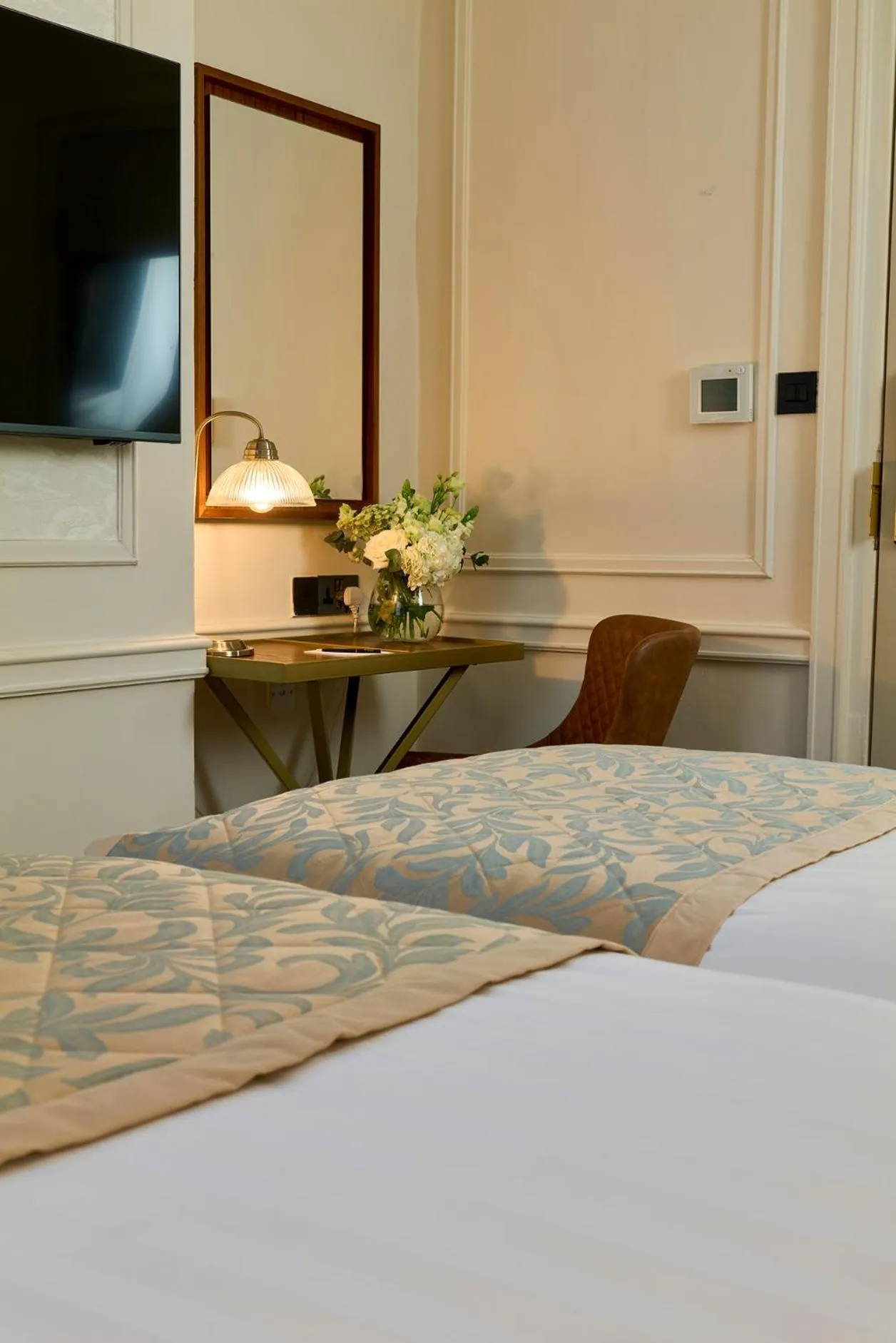 Bed in Sloane Square Hotel