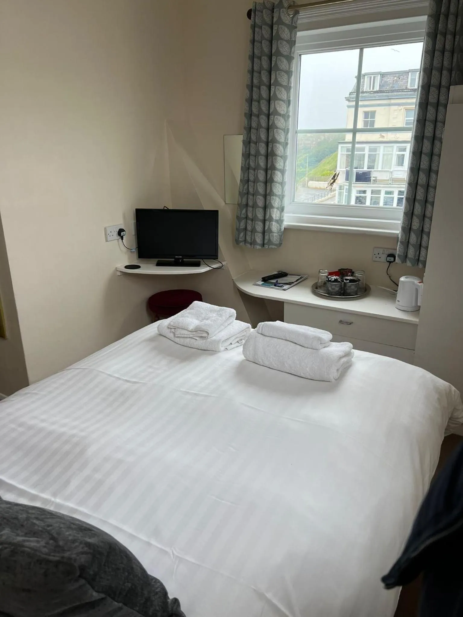 Bed in Phoenix Court Hotel