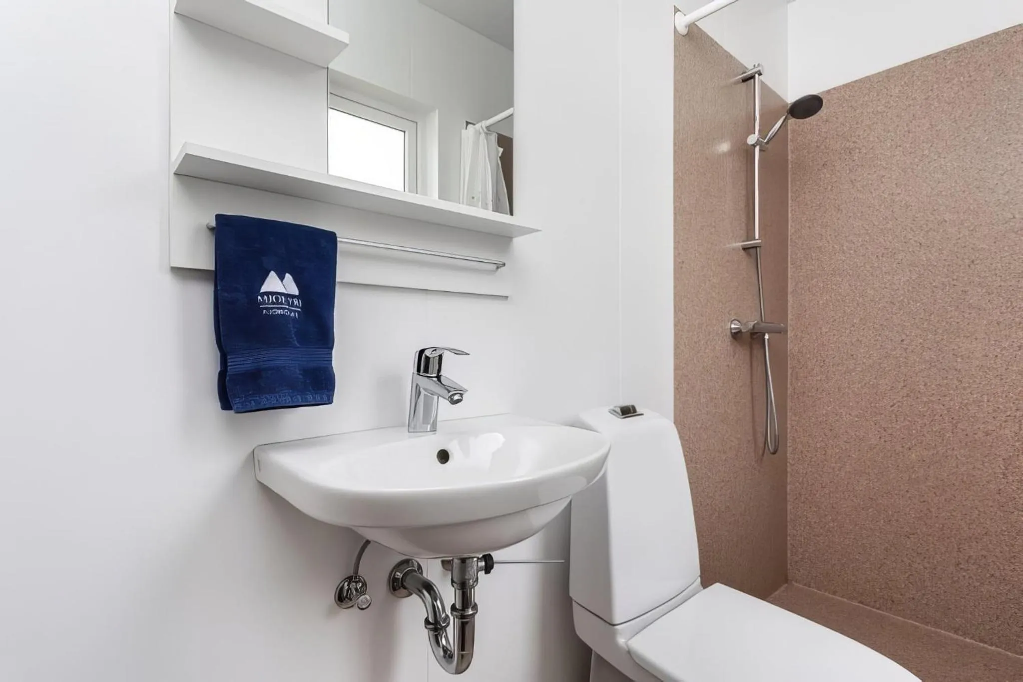 Bathroom in Mjoeyri Travel Holiday Homes