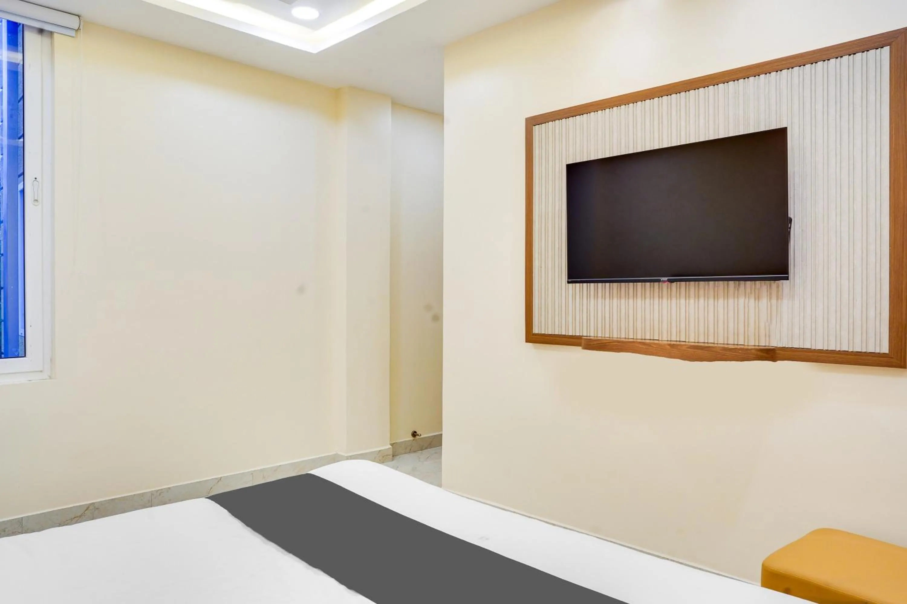 Bedroom, Bed in HOTEL O ANJANEY PALACE