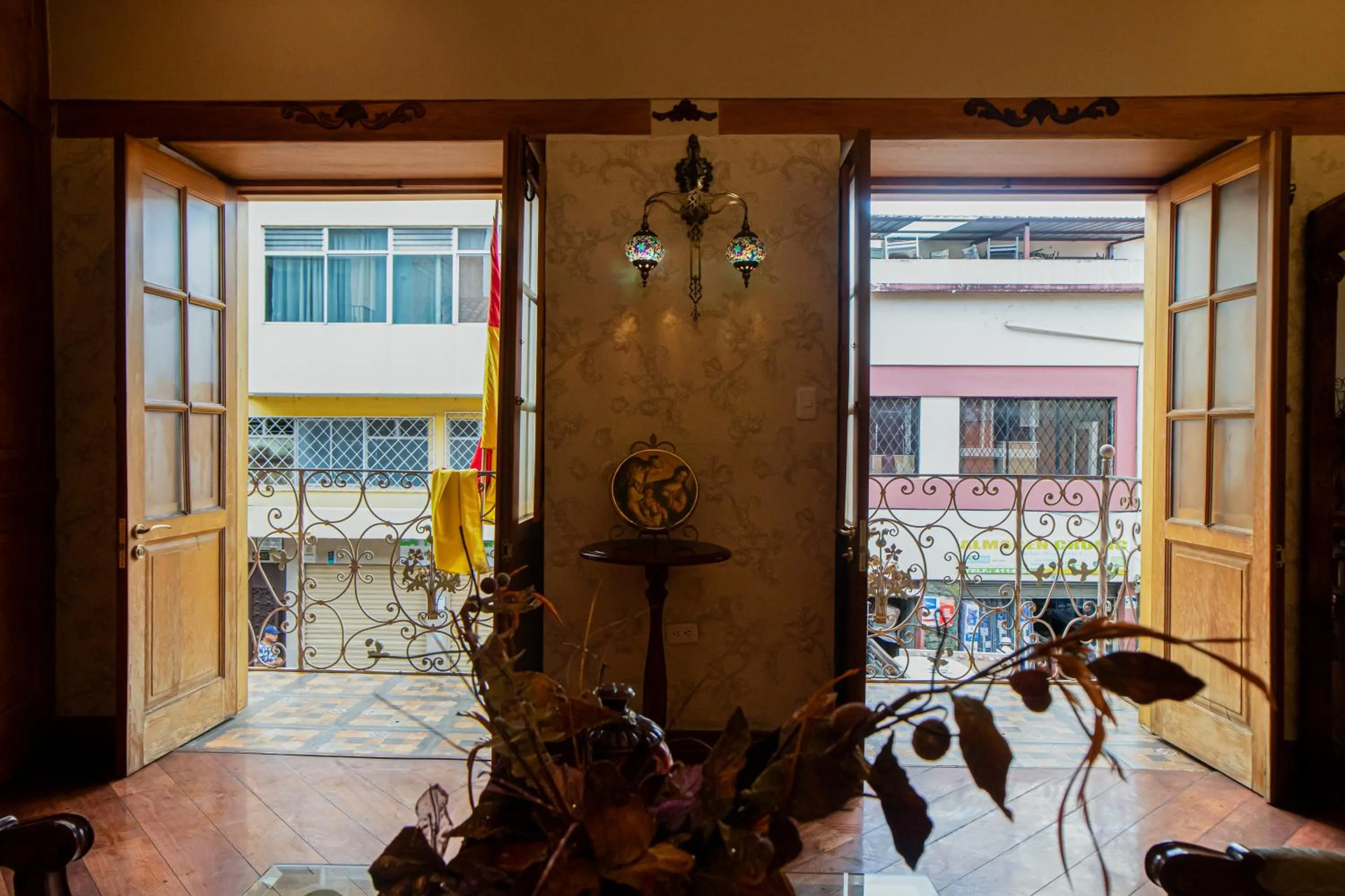 Property building in Hotel Boutique Casa Ruth en Cuenca