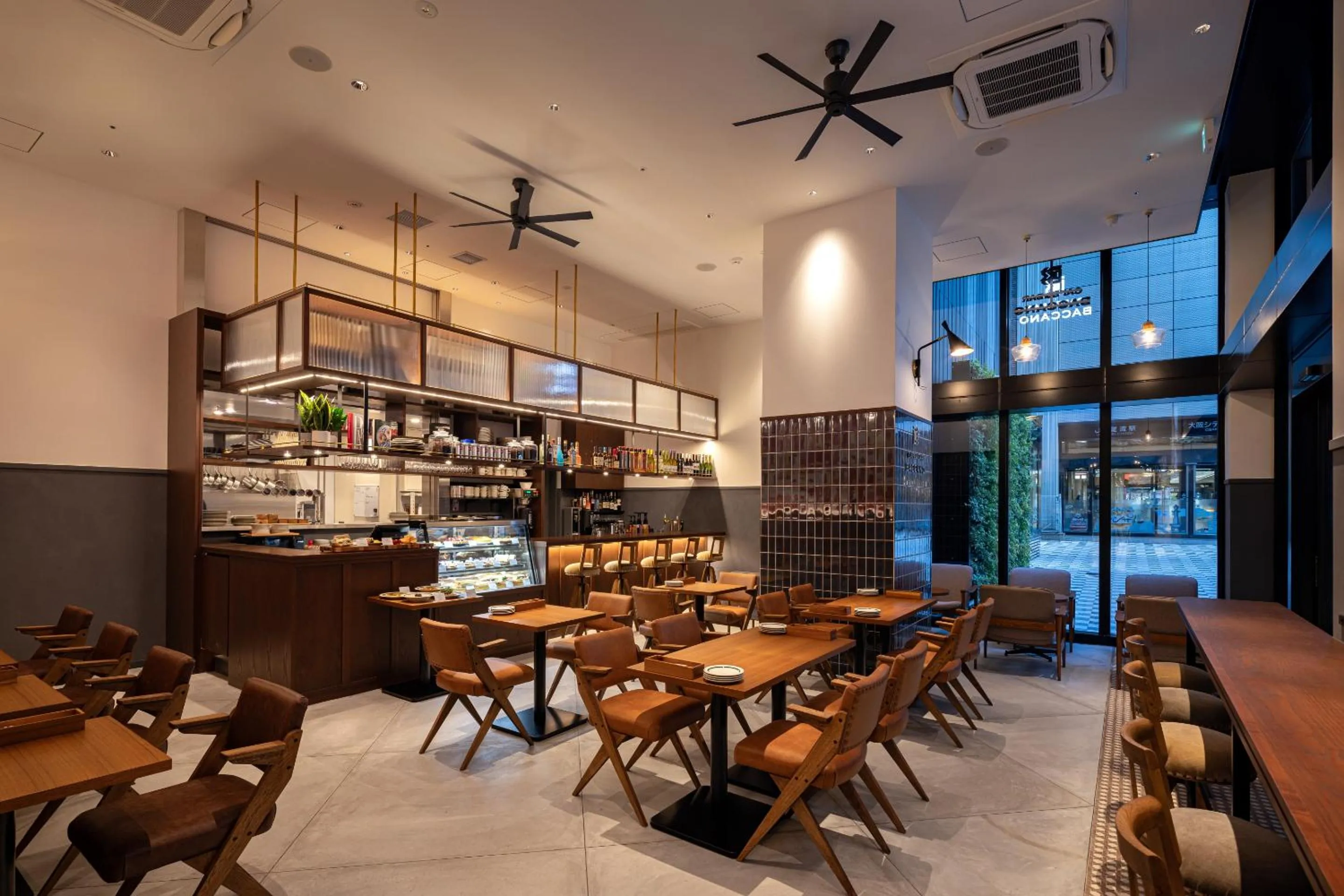 Restaurant/places to eat in APA Hotel & Resort Osaka Namba Ekimae Tower