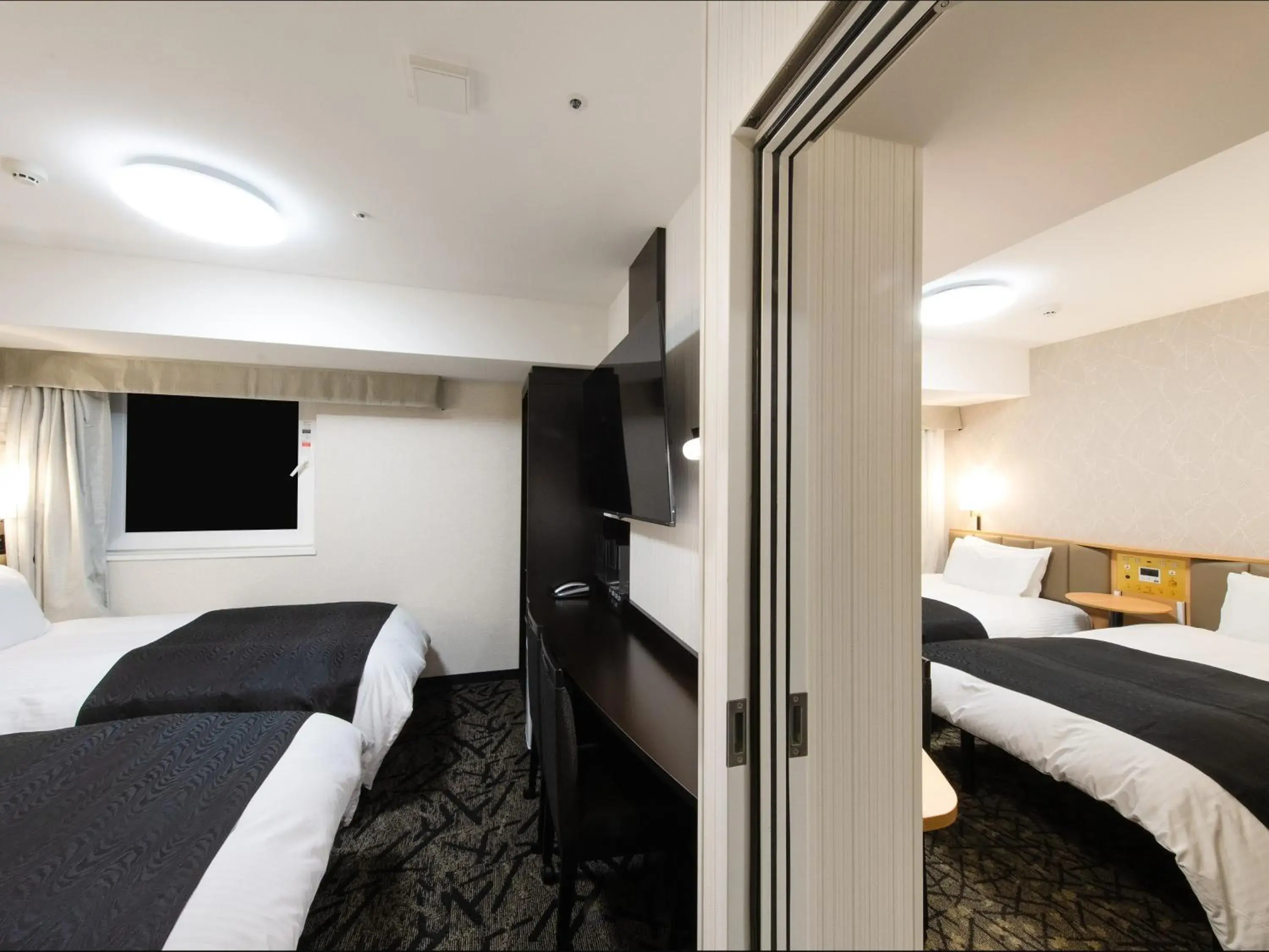 Connecting Twin Room - Non-Smoking in APA Hotel & Resort Osaka Namba Ekimae Tower Connecting Twin Room - Non-Smoking in APA Hotel & Resort Osaka Namba Ekimae Tower