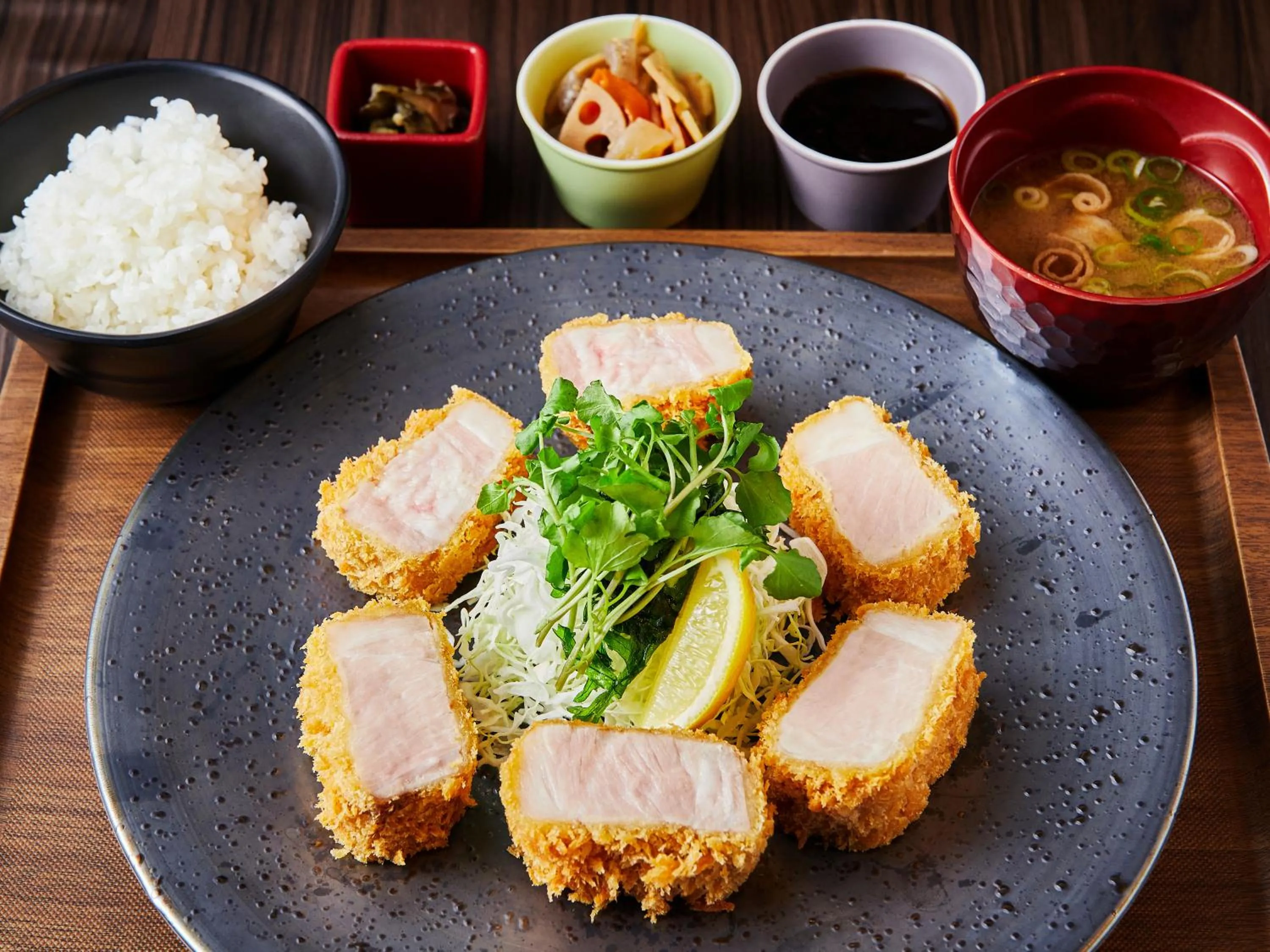 Restaurant/places to eat in APA Hotel & Resort Osaka Namba Ekimae Tower