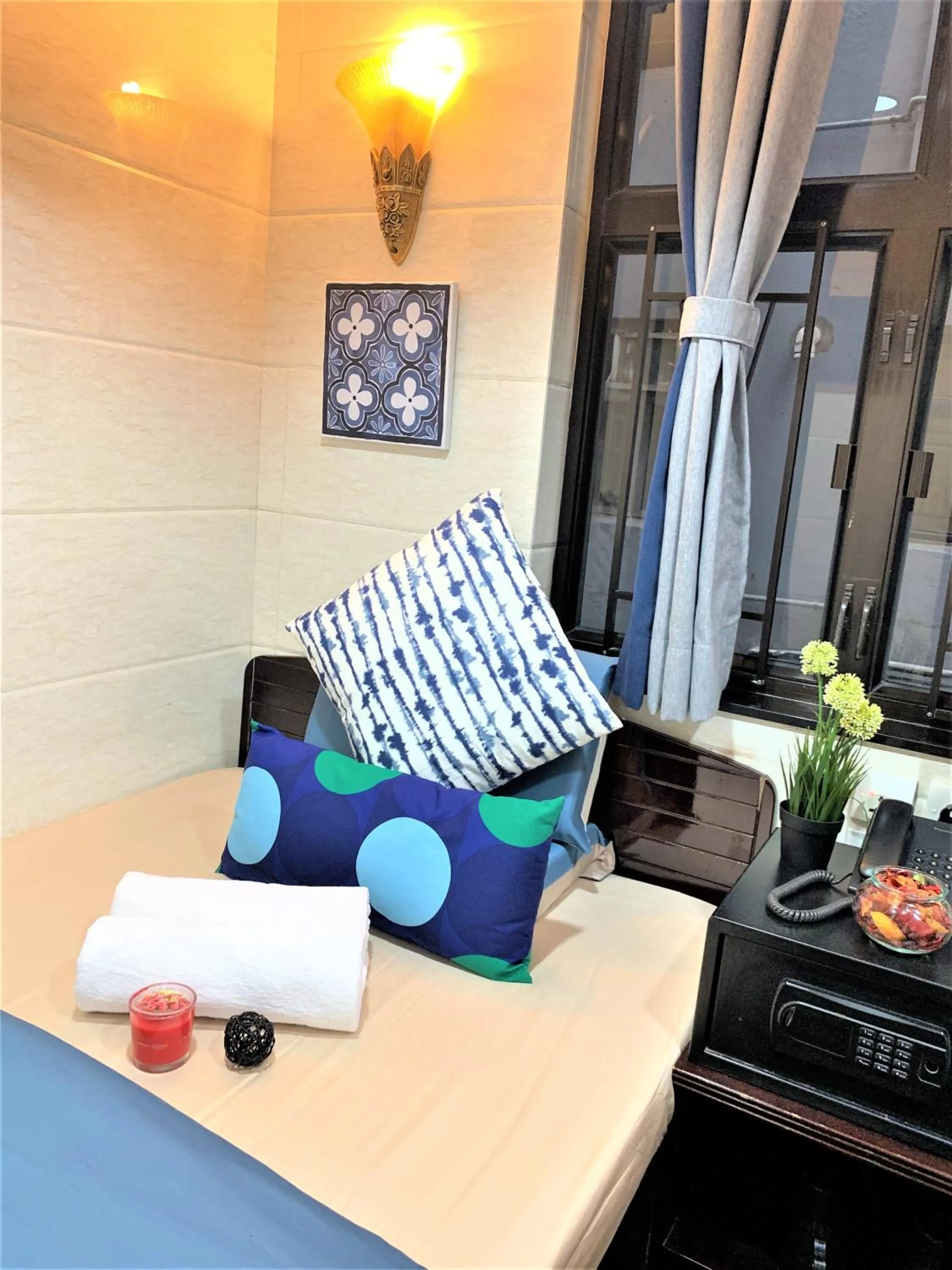 Bed in Sydney Hostel