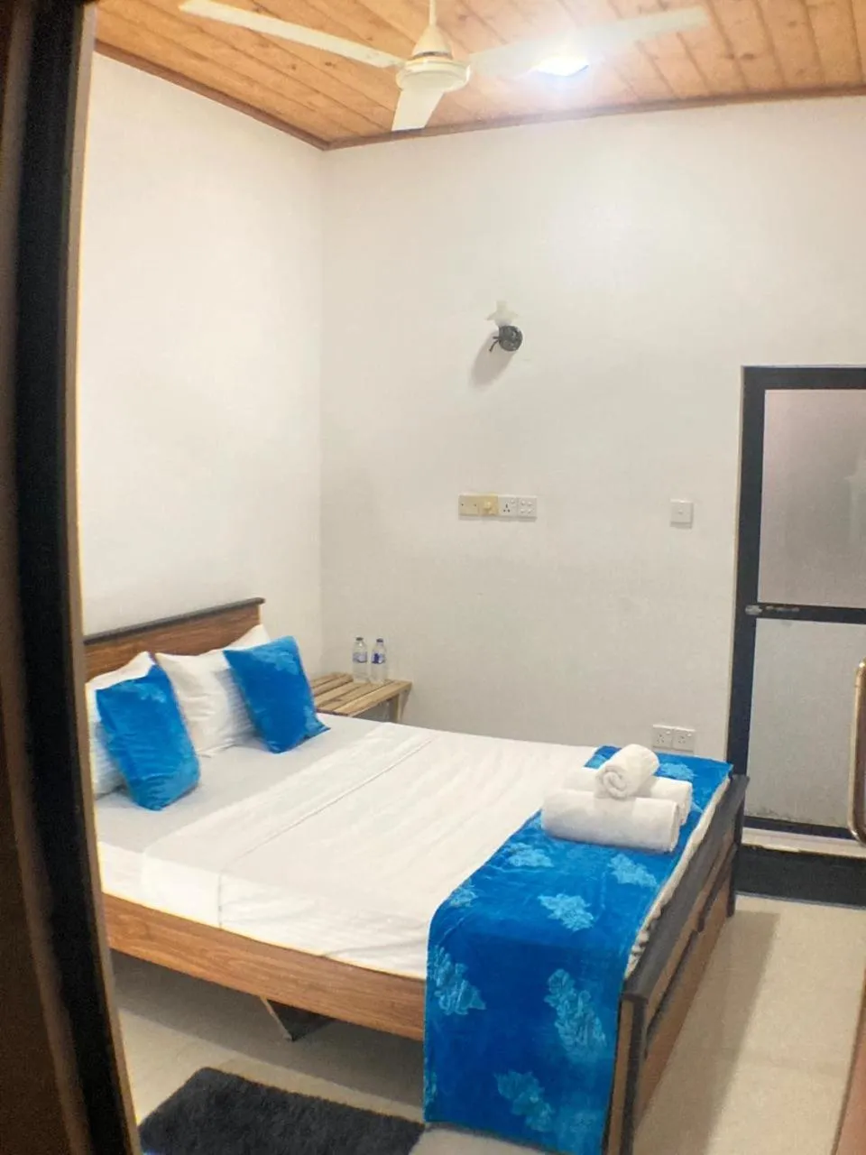 Bed in Ceylon Beach haven Uppuveli