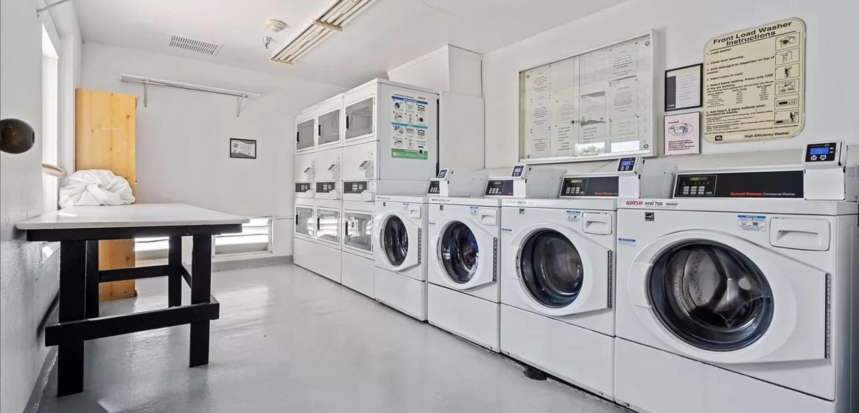 laundry in Gem of Waikiki at Inn on the Park