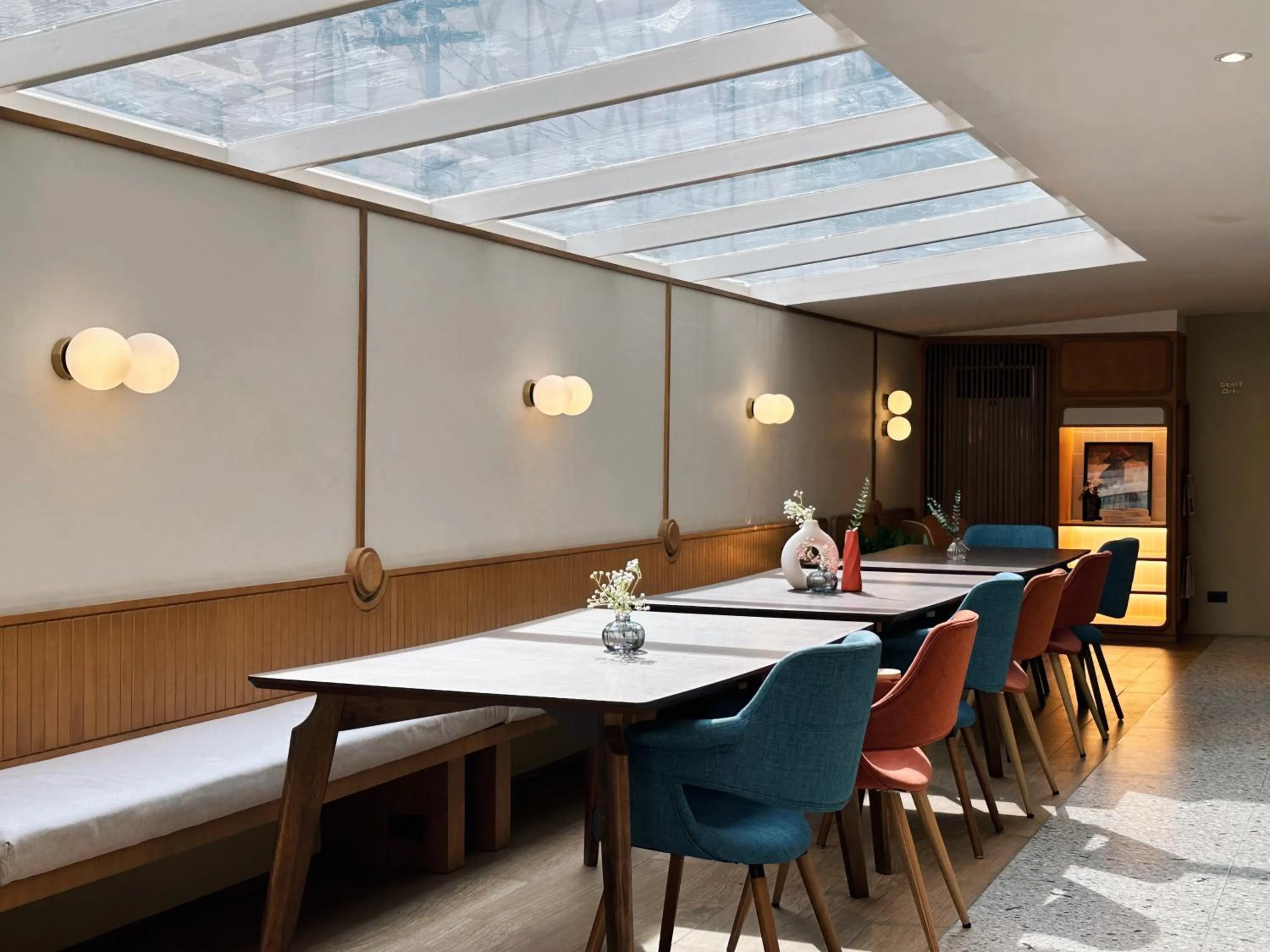 Communal lounge/ TV room in Parcel Hotel Bangkok