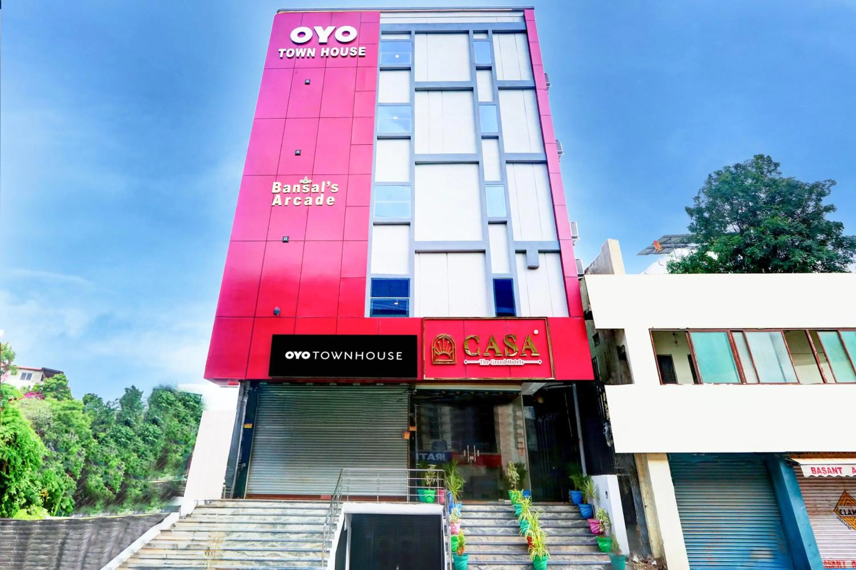 Facade/entrance in Super Townhouse CASA GRAND HIMAYATNAGAR