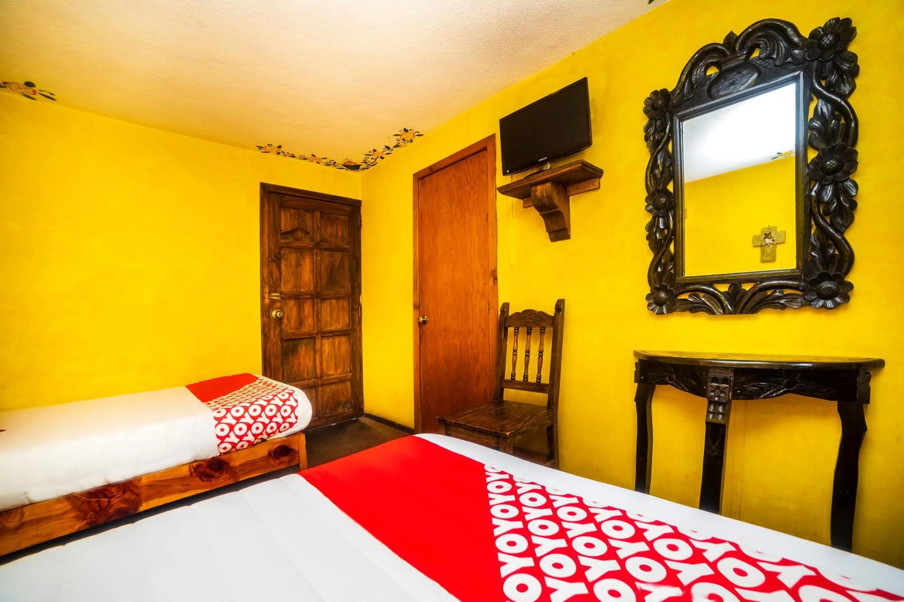 Bedroom, Bed in OYO Hotel El Mineral, Tlalpujahua