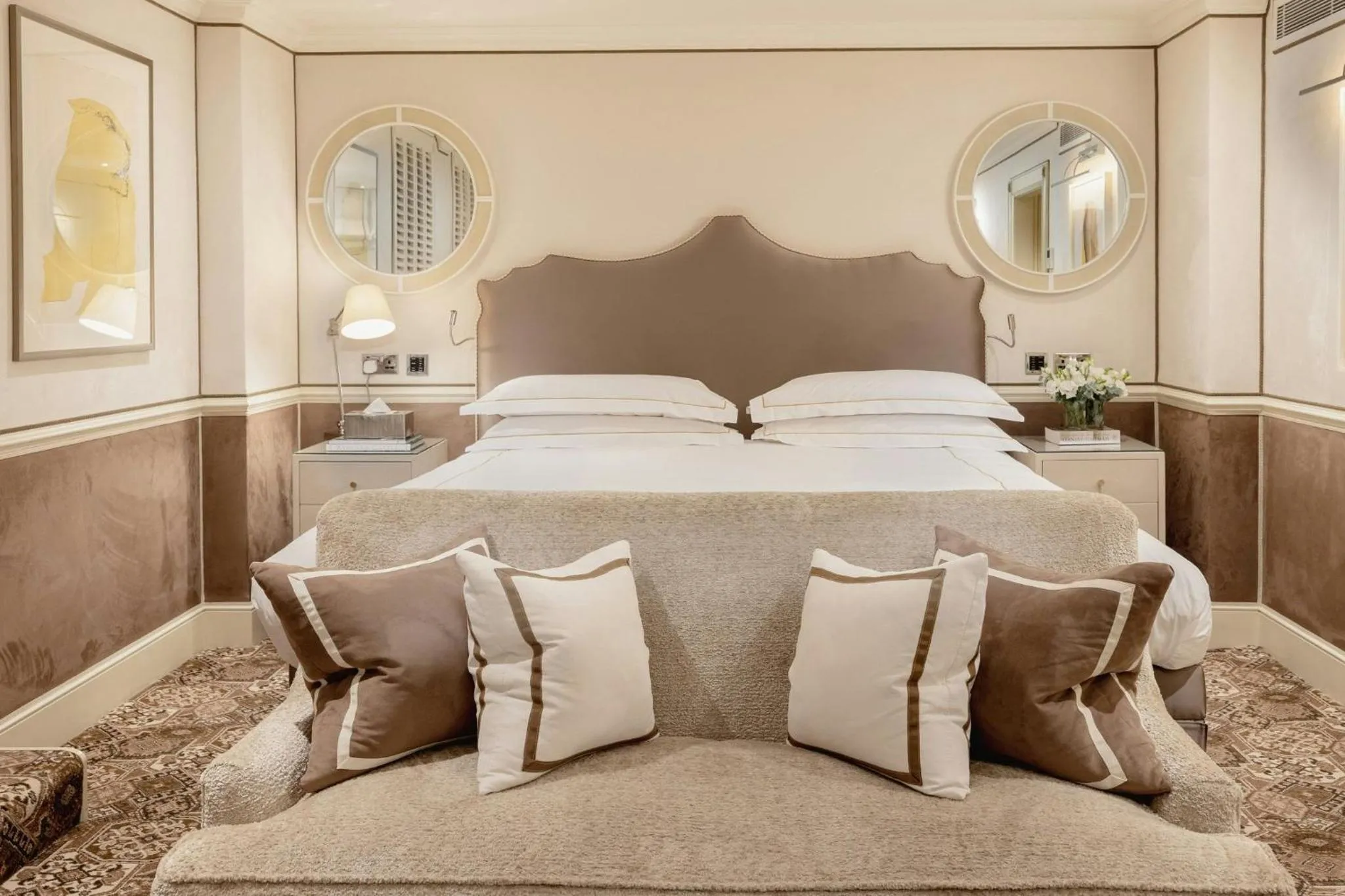 Bedroom, Bed in Milestone Hotel Kensington