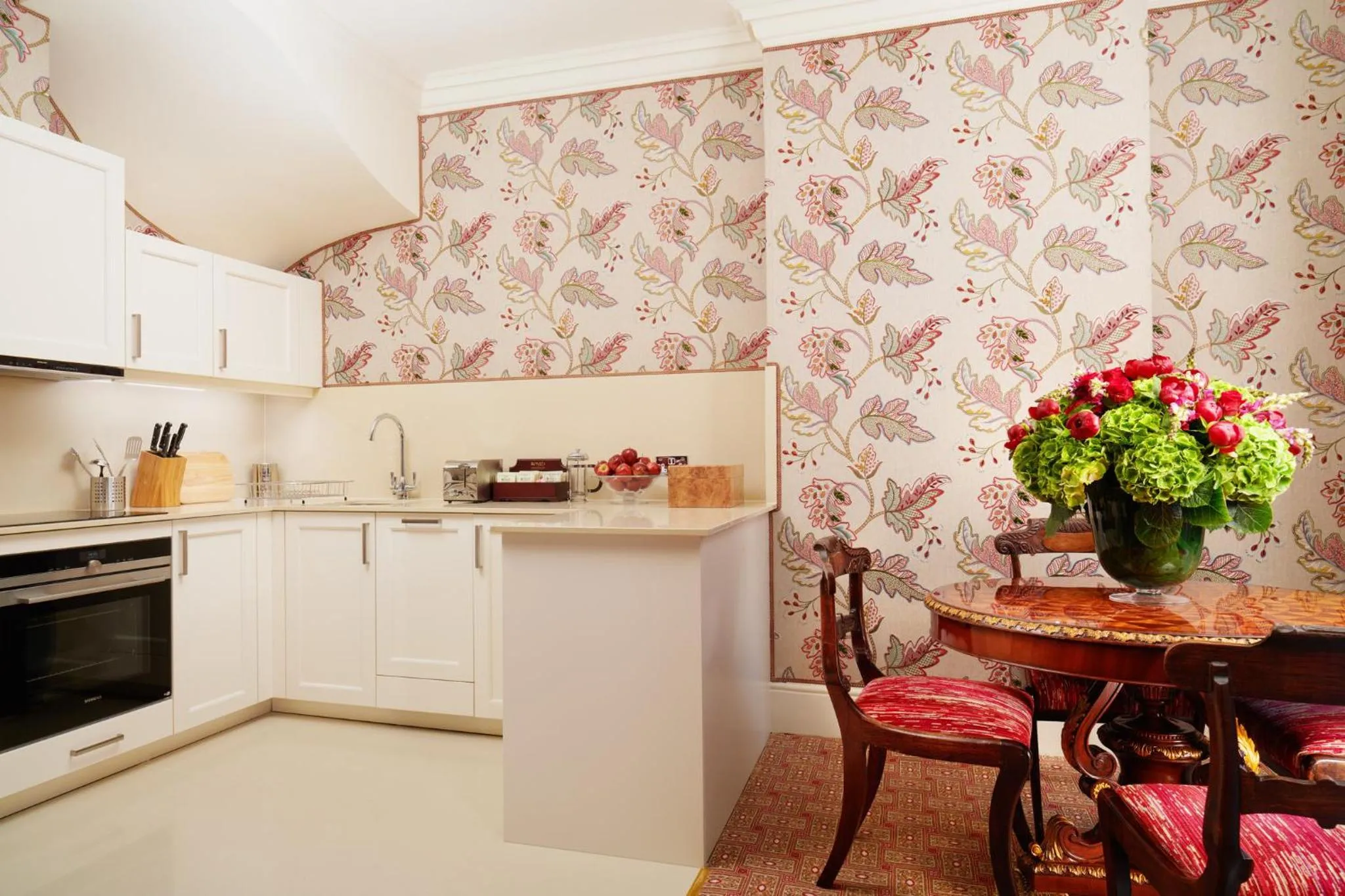 Photo of the whole room in Milestone Hotel Kensington