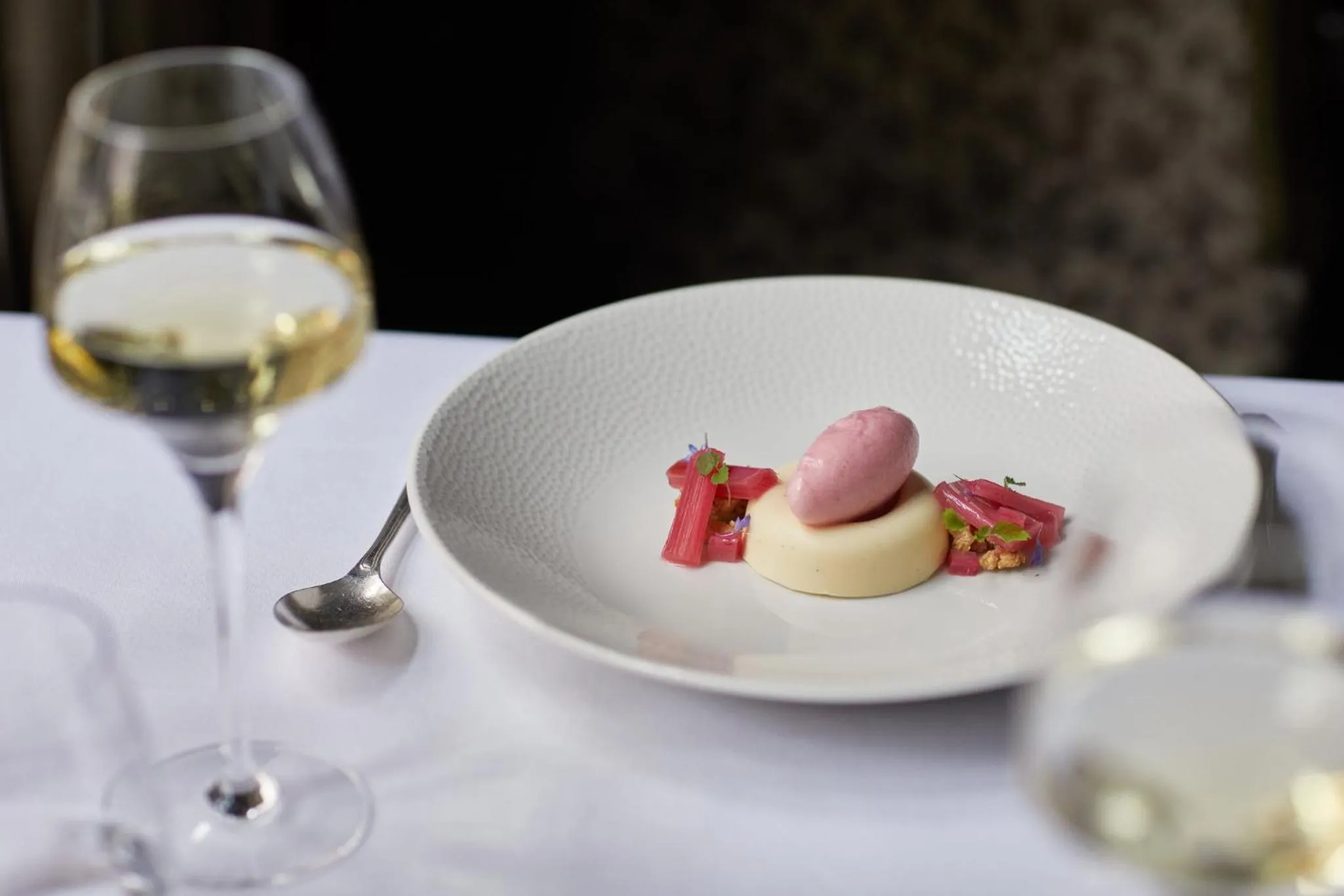 Restaurant/places to eat in Milestone Hotel Kensington