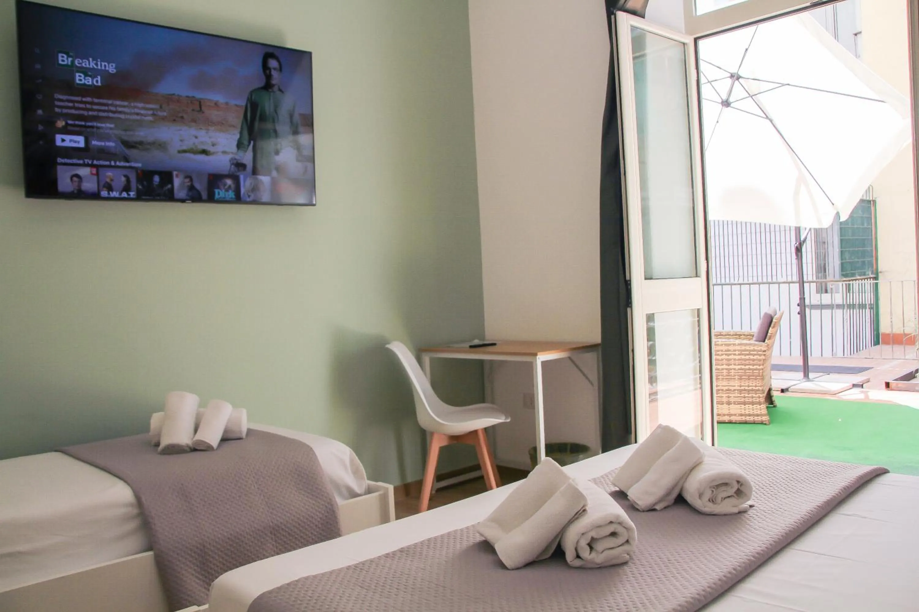 TV and multimedia, Bed in VPM ROOMS central train station