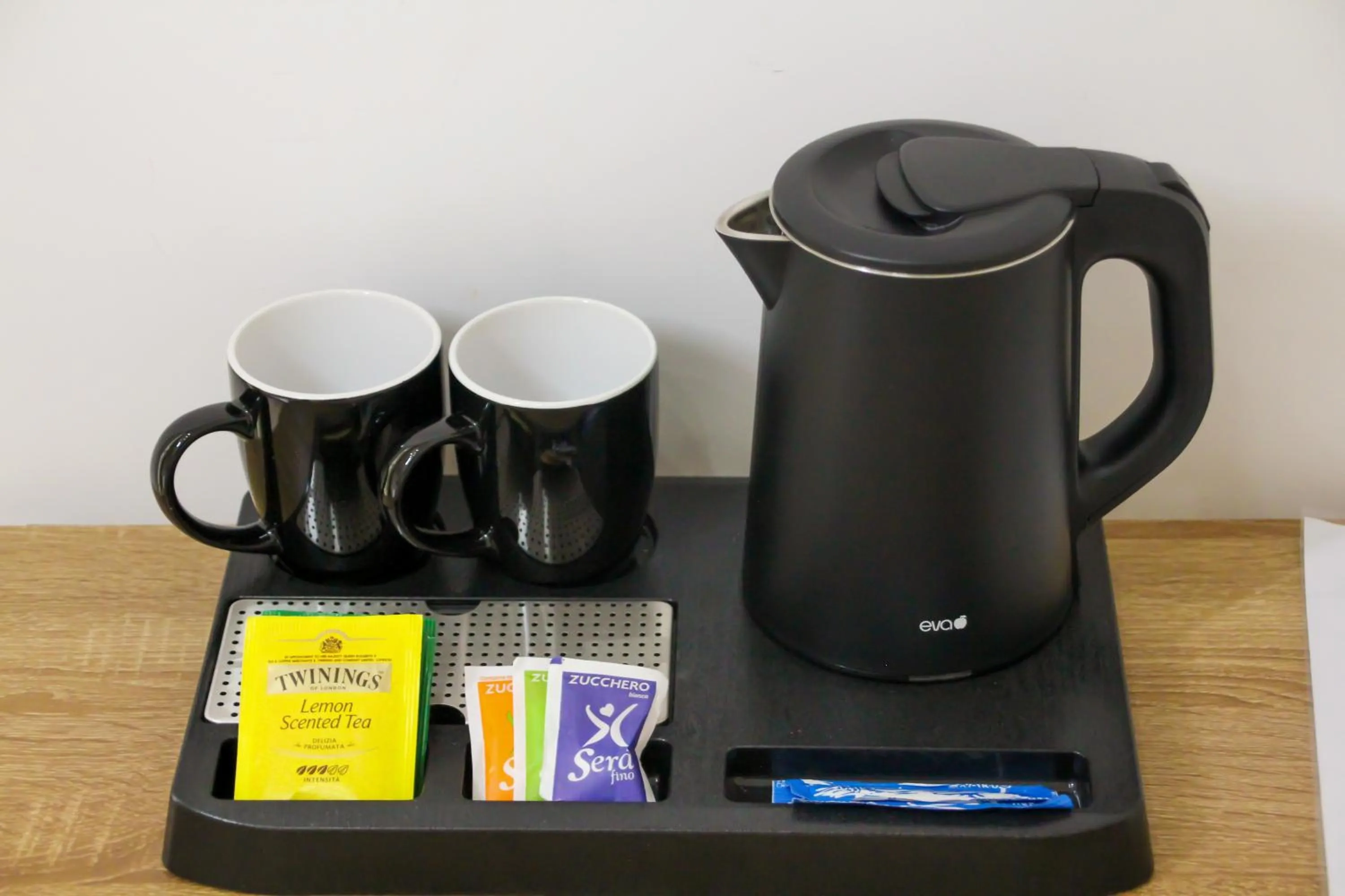 Coffee/tea facilities in VPM ROOMS central train station