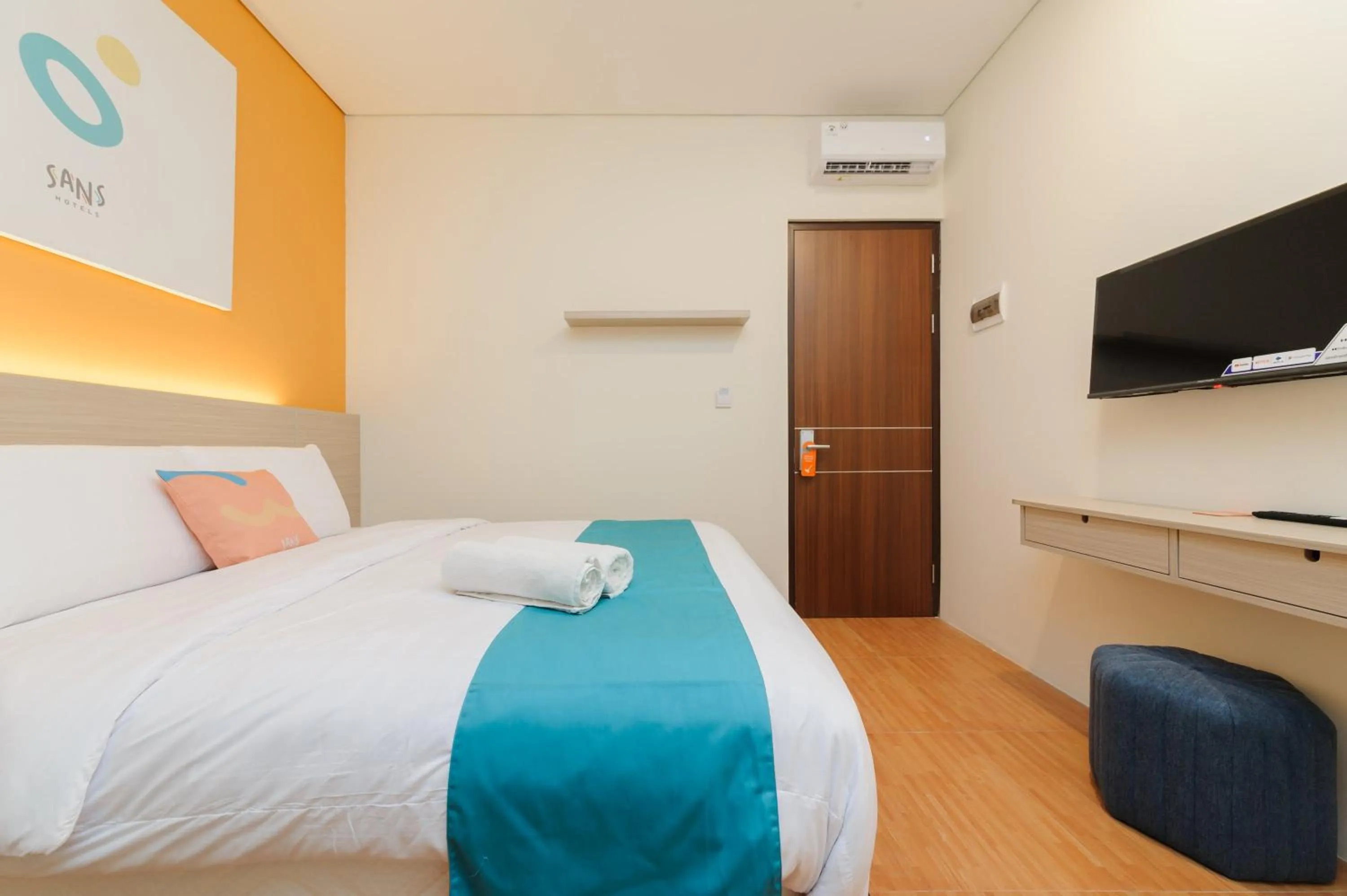 Bedroom, Bed in Sans Hotel Tajur Bogor