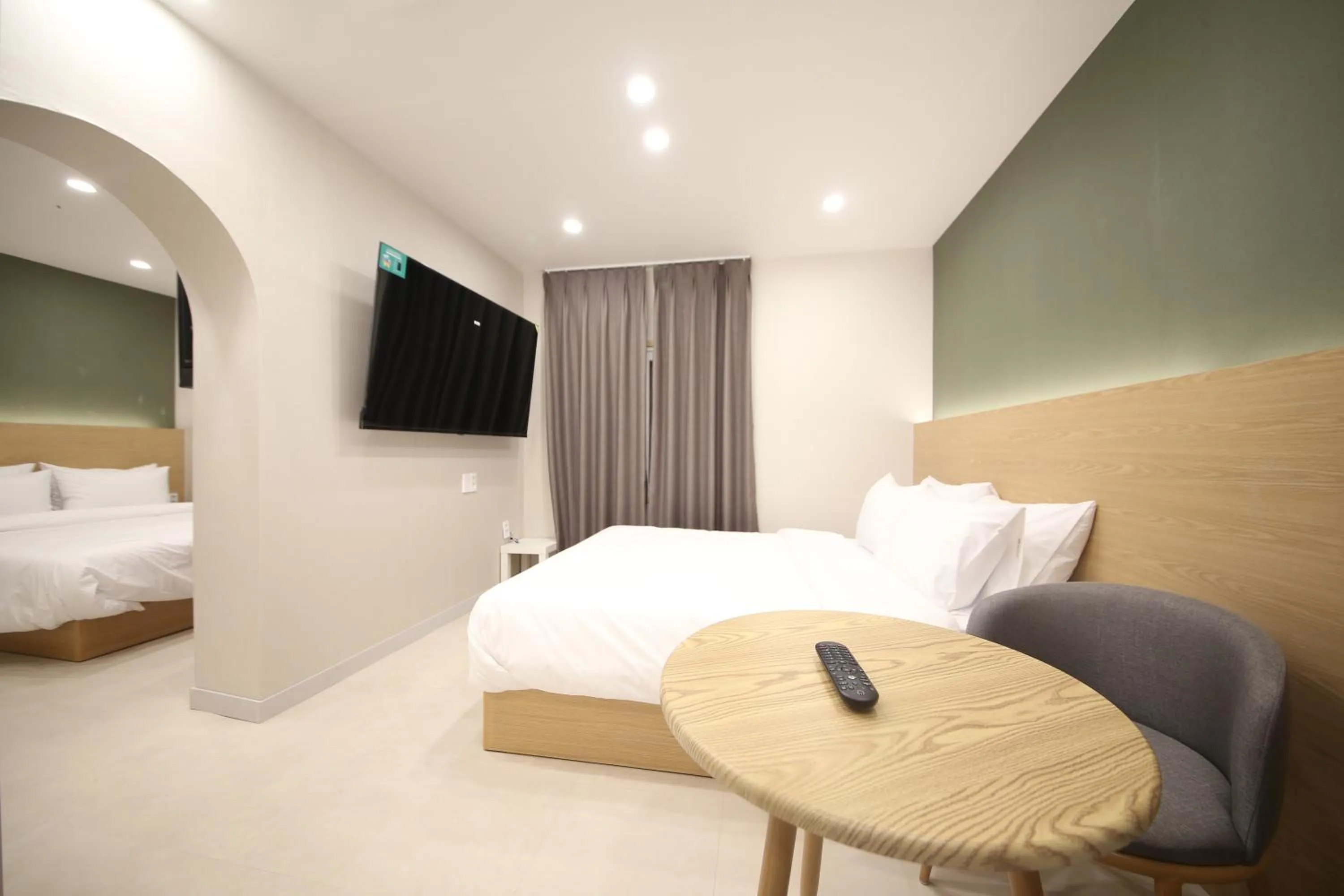 Bed in Calm Rest Hotel Masan