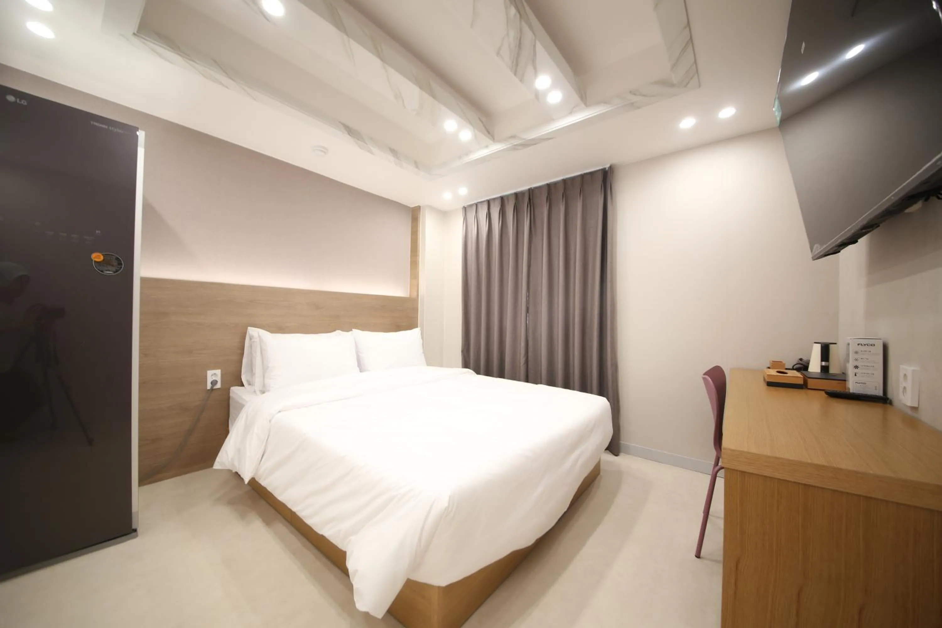 Bed in Calm Rest Hotel Masan