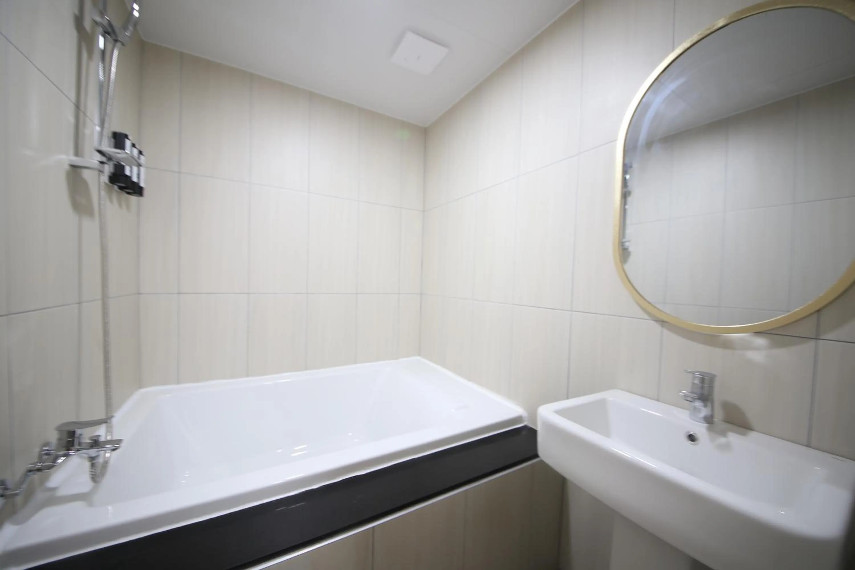 Calm Rest Hotel Masan