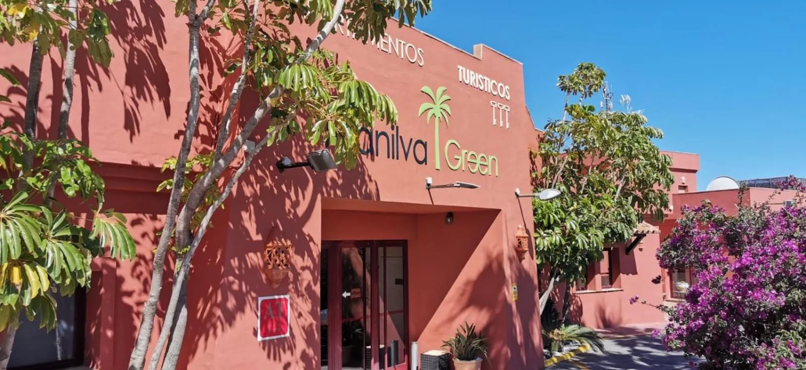 Facade/entrance in Apartamentos Manilva Green