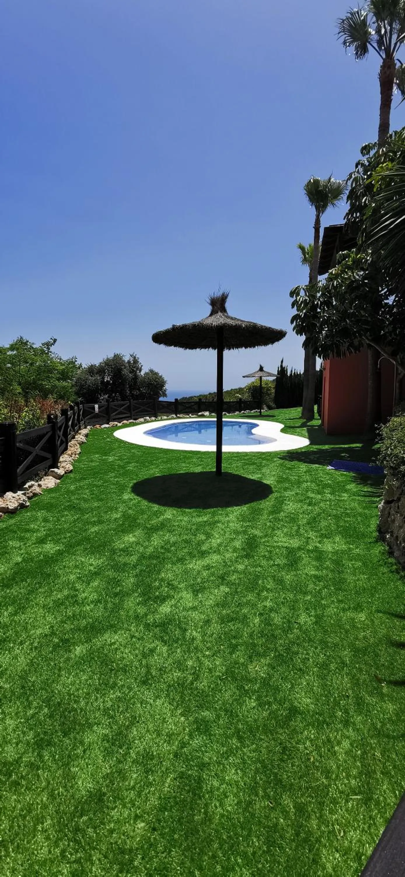 Swimming pool in Apartamentos Manilva Green