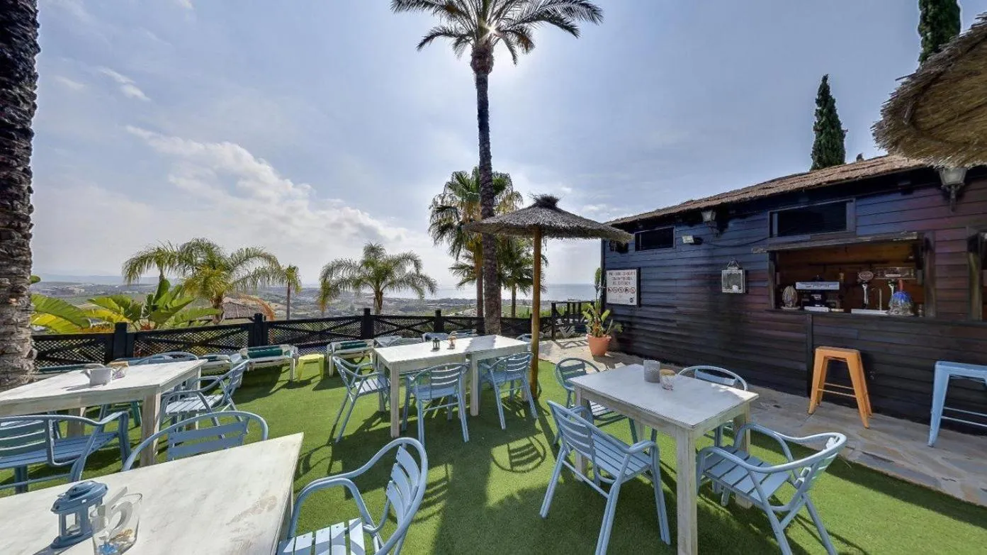 Area and facilities in Apartamentos Manilva Green