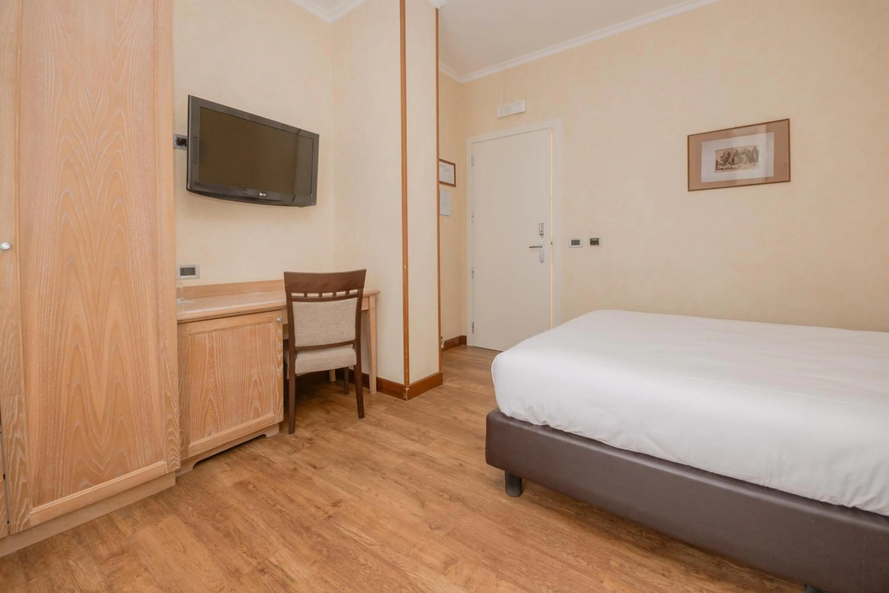 Bedroom, Bed in Green Hotel Poggio Regillo