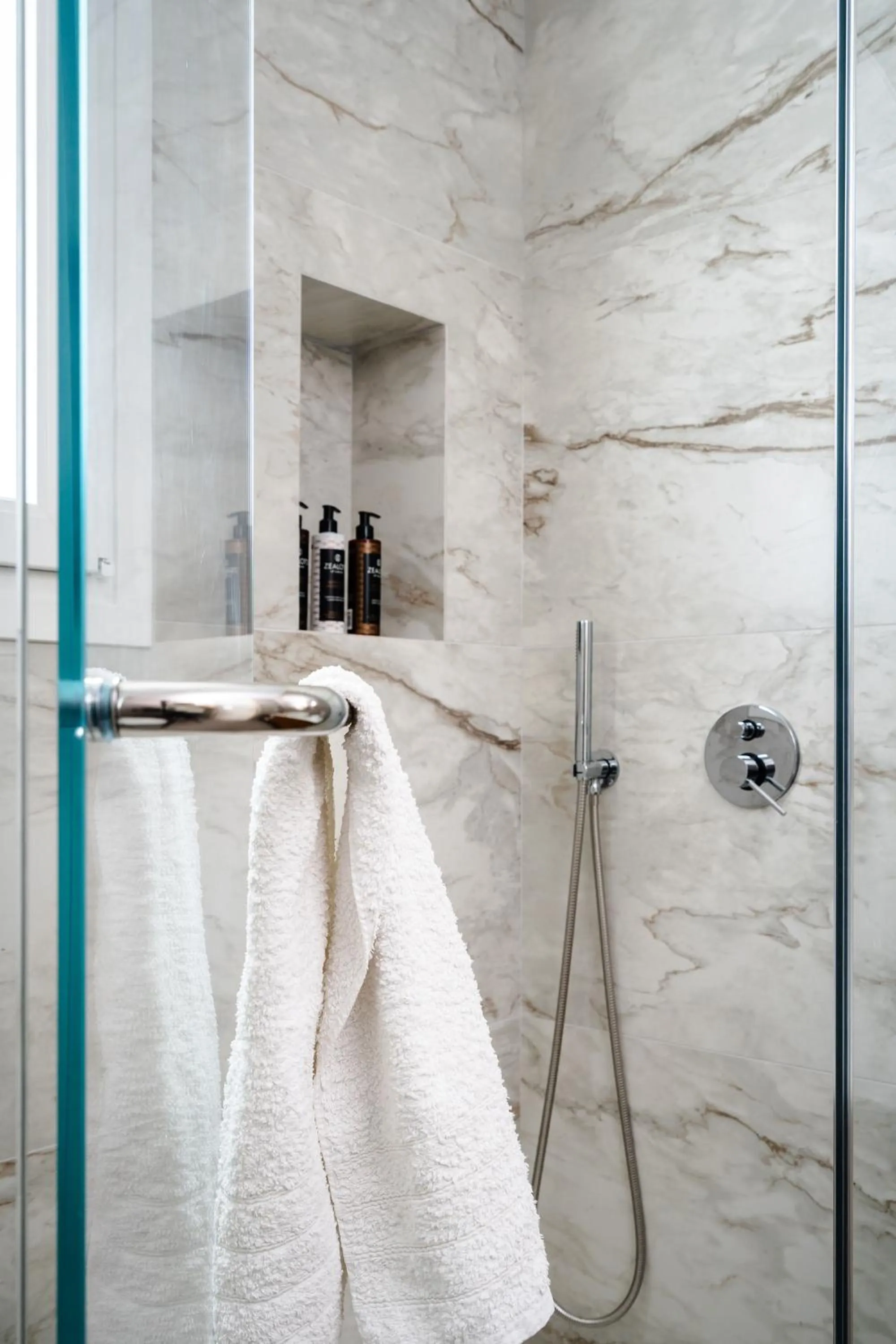 Shower in Thalelion 3 bedroom Villas with private pool and Jacuzzi