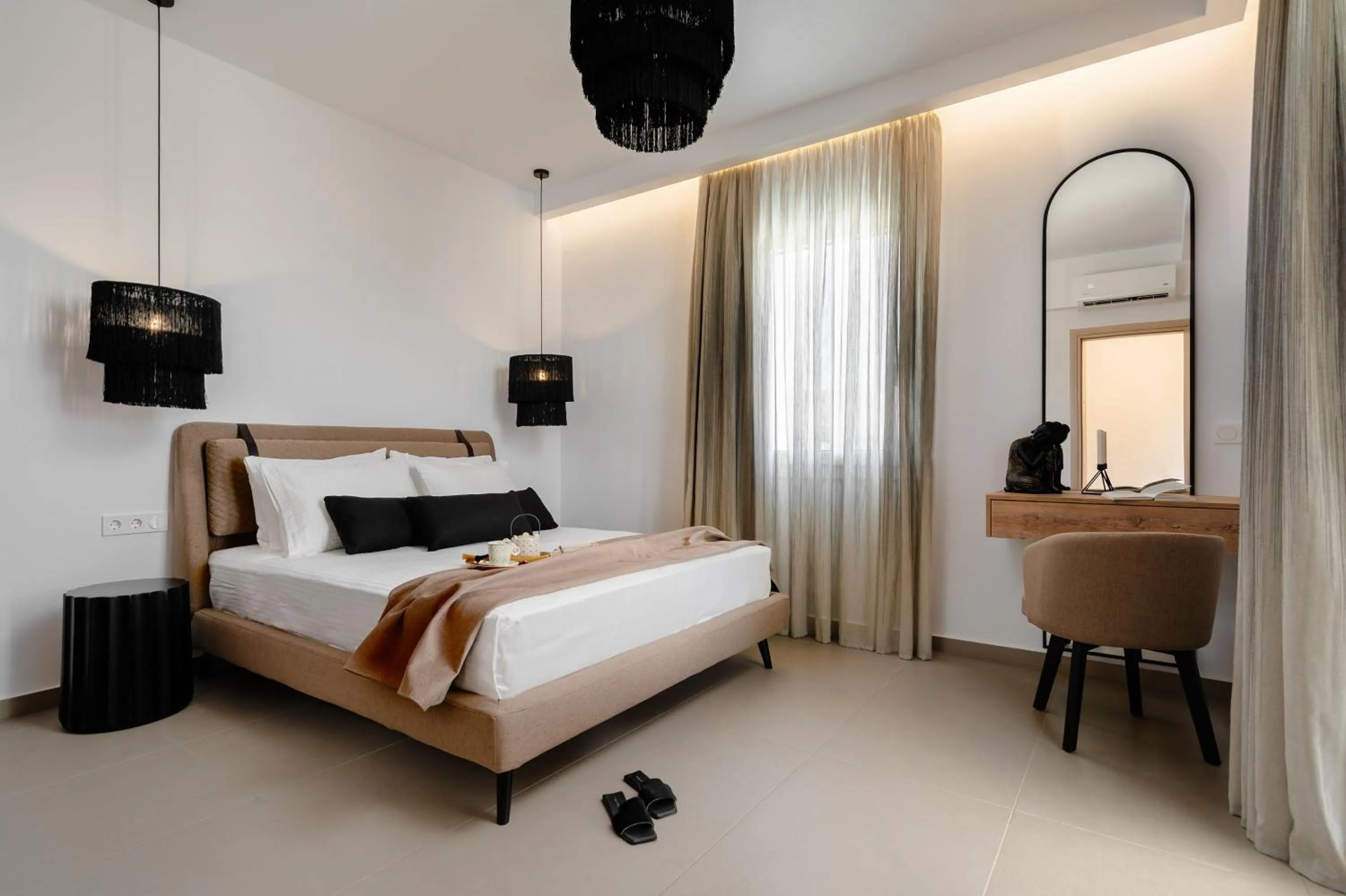 Staff, Bed in Thalelion 3 bedroom Villas with private pool and Jacuzzi