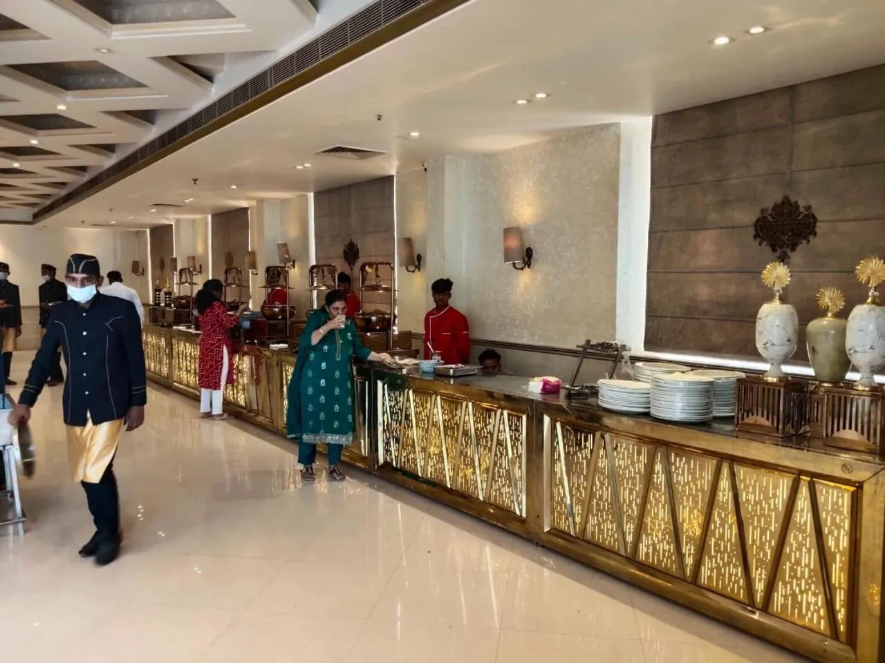 Restaurant/places to eat in Sagar Resort