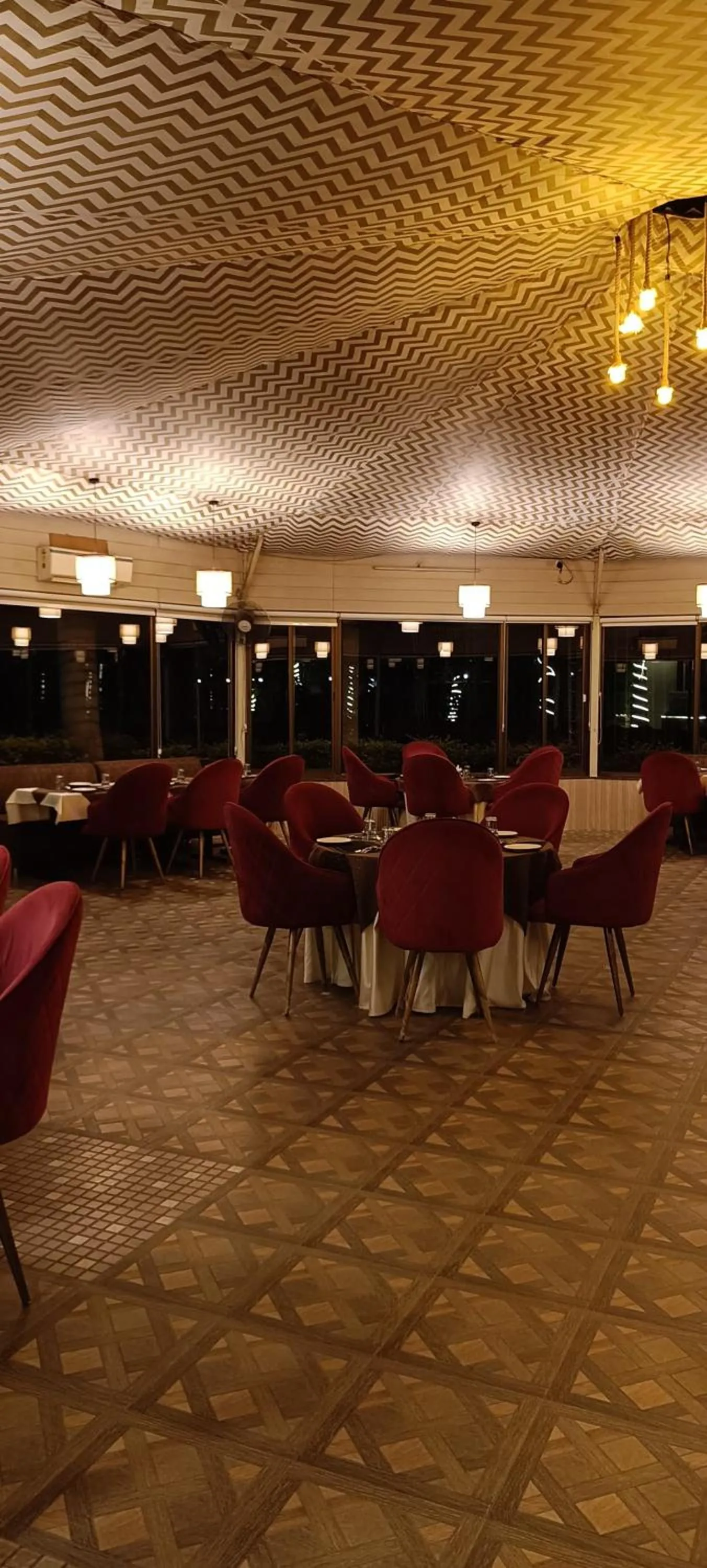 Restaurant/places to eat in Sagar Resort