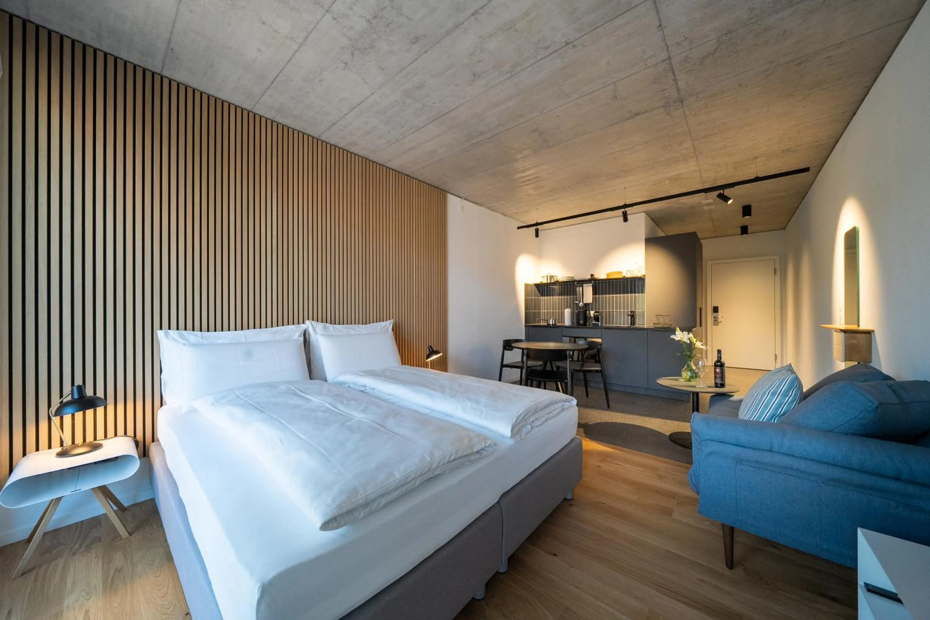 Photo of the whole room, Bed in Aparthotel Il Momento Bern Expo