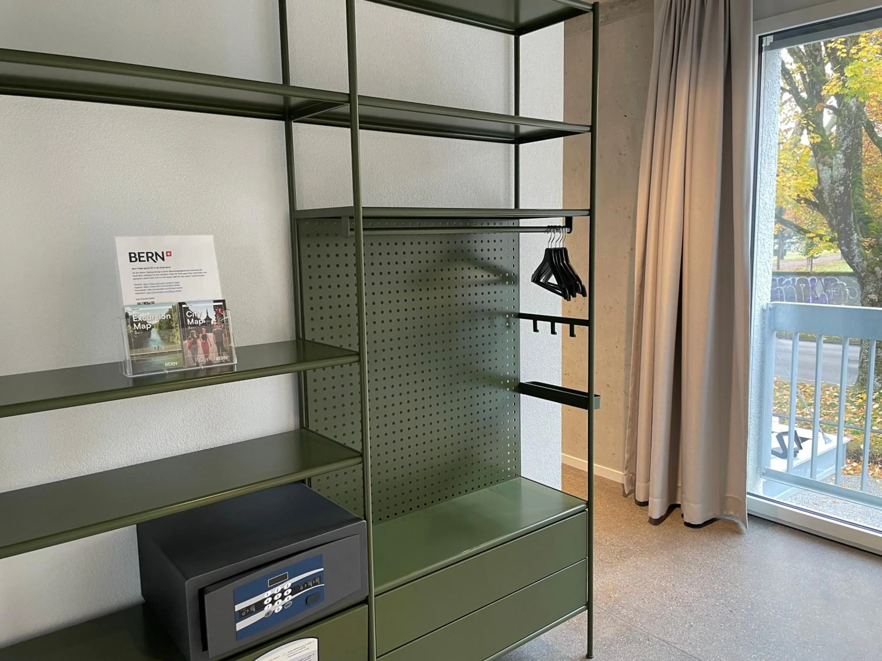 Facade/entrance in Aparthotel Il Momento Bern Expo