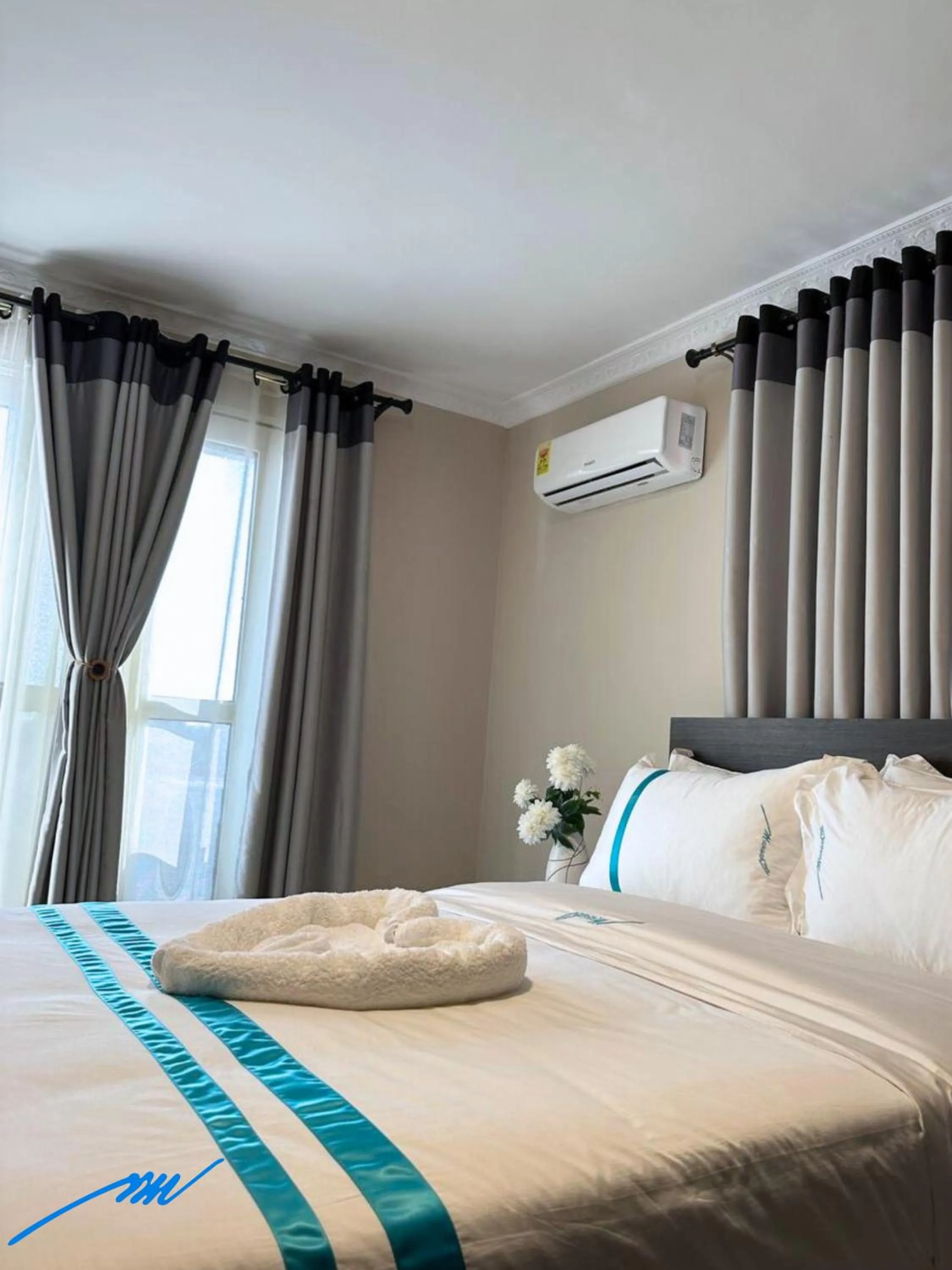 Bed in Mansah Plus Hotel and Apartments