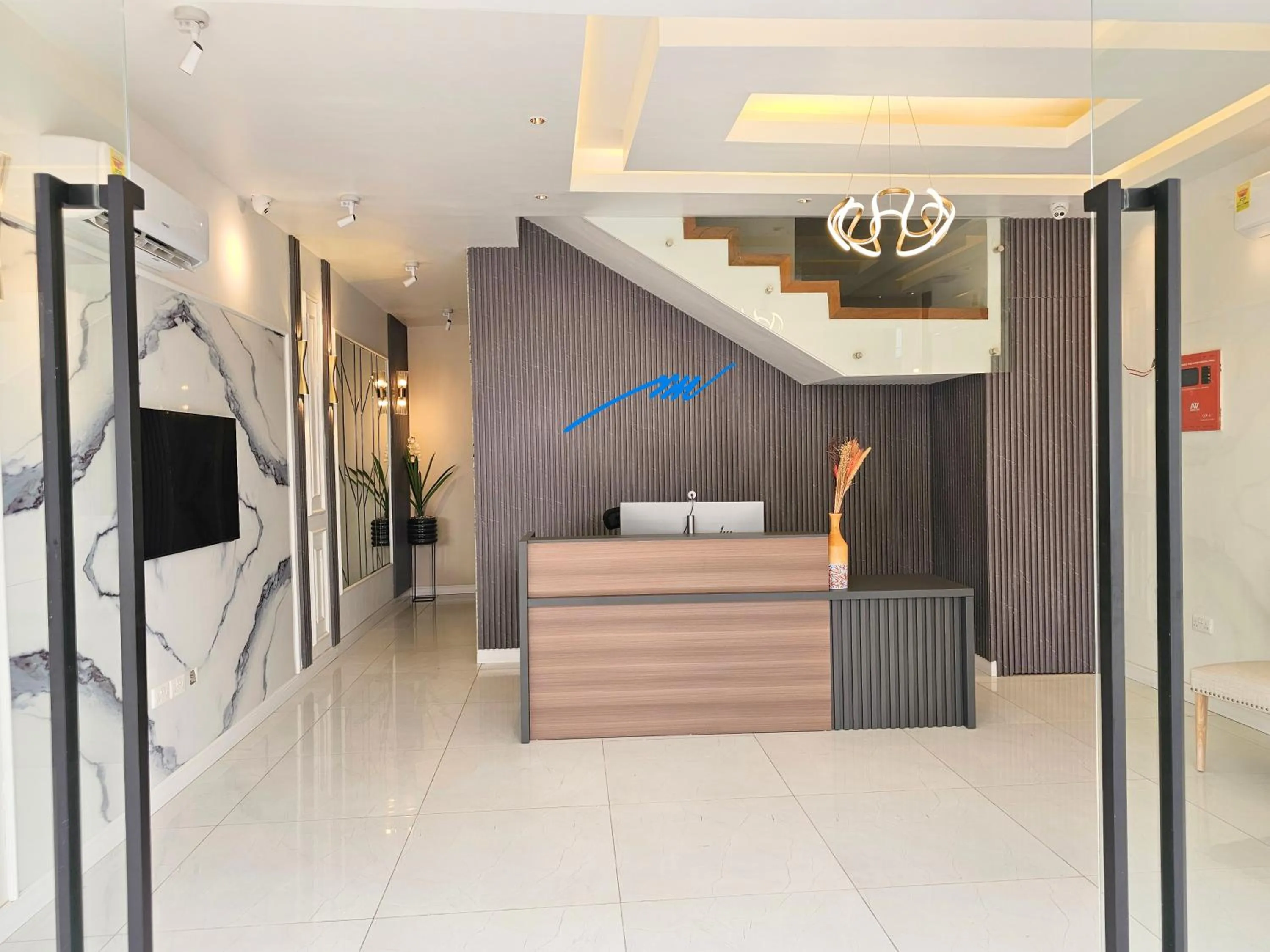 Lobby or reception in Mansah Plus Hotel and Apartments